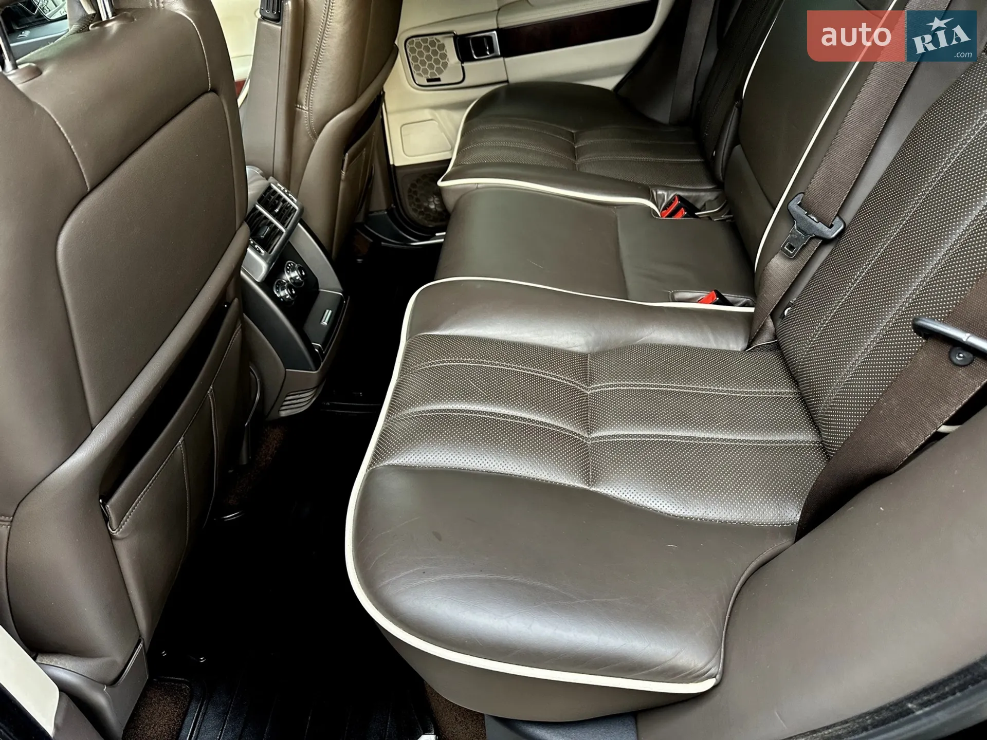 2010 Land Rover Range Rover - мініатюра 29