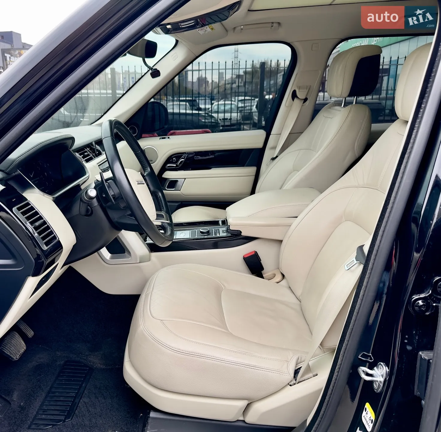 2018 Land Rover Range Rover - мініатюра 19