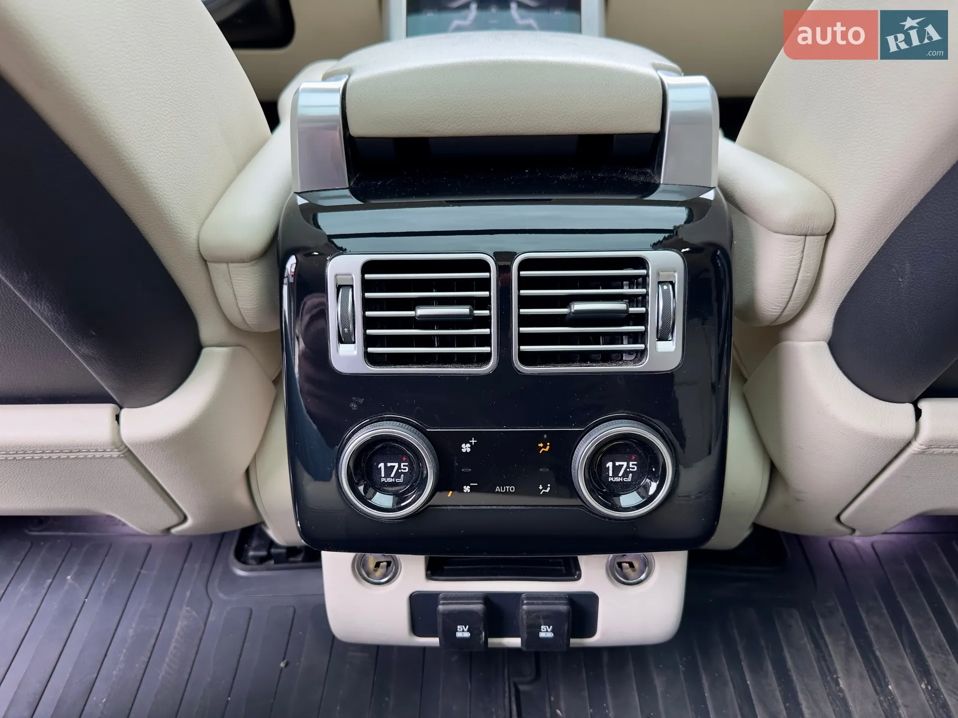 2018 Land Rover Range Rover - мініатюра 26