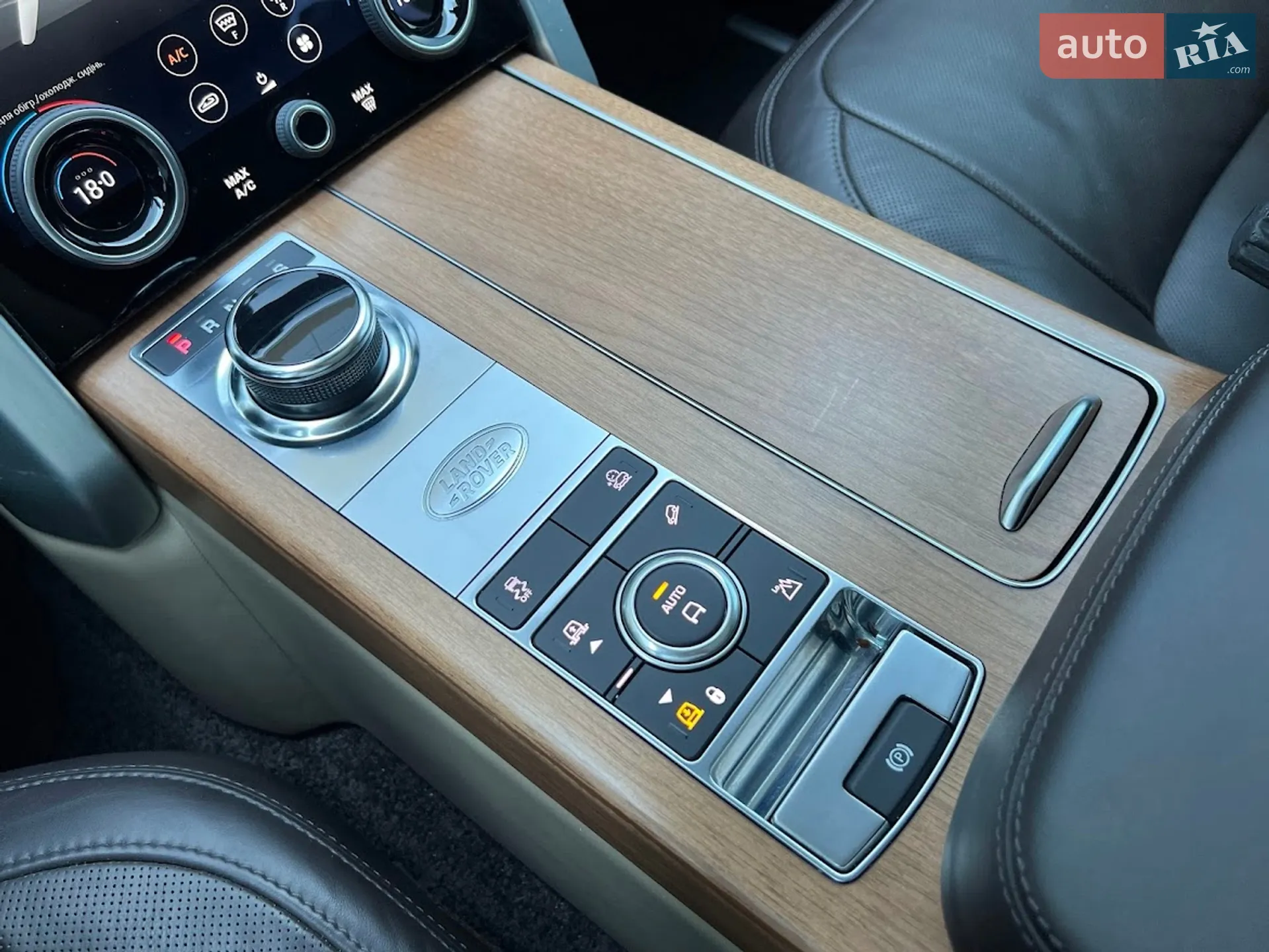 2019 Land Rover Range Rover - мініатюра 21