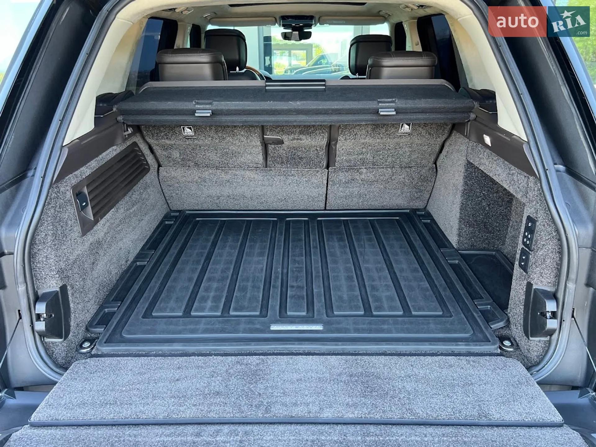 2019 Land Rover Range Rover - мініатюра 33