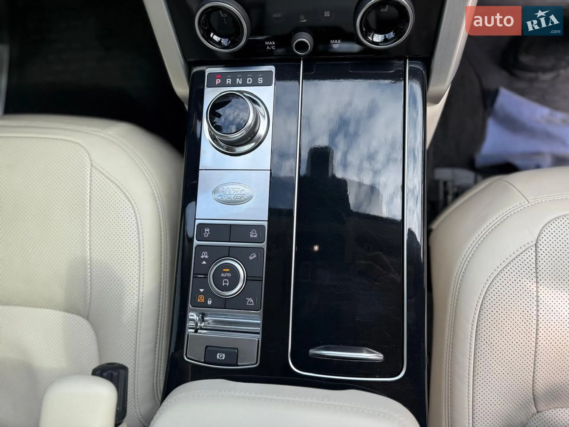 2018 Land Rover Range Rover - мініатюра 23