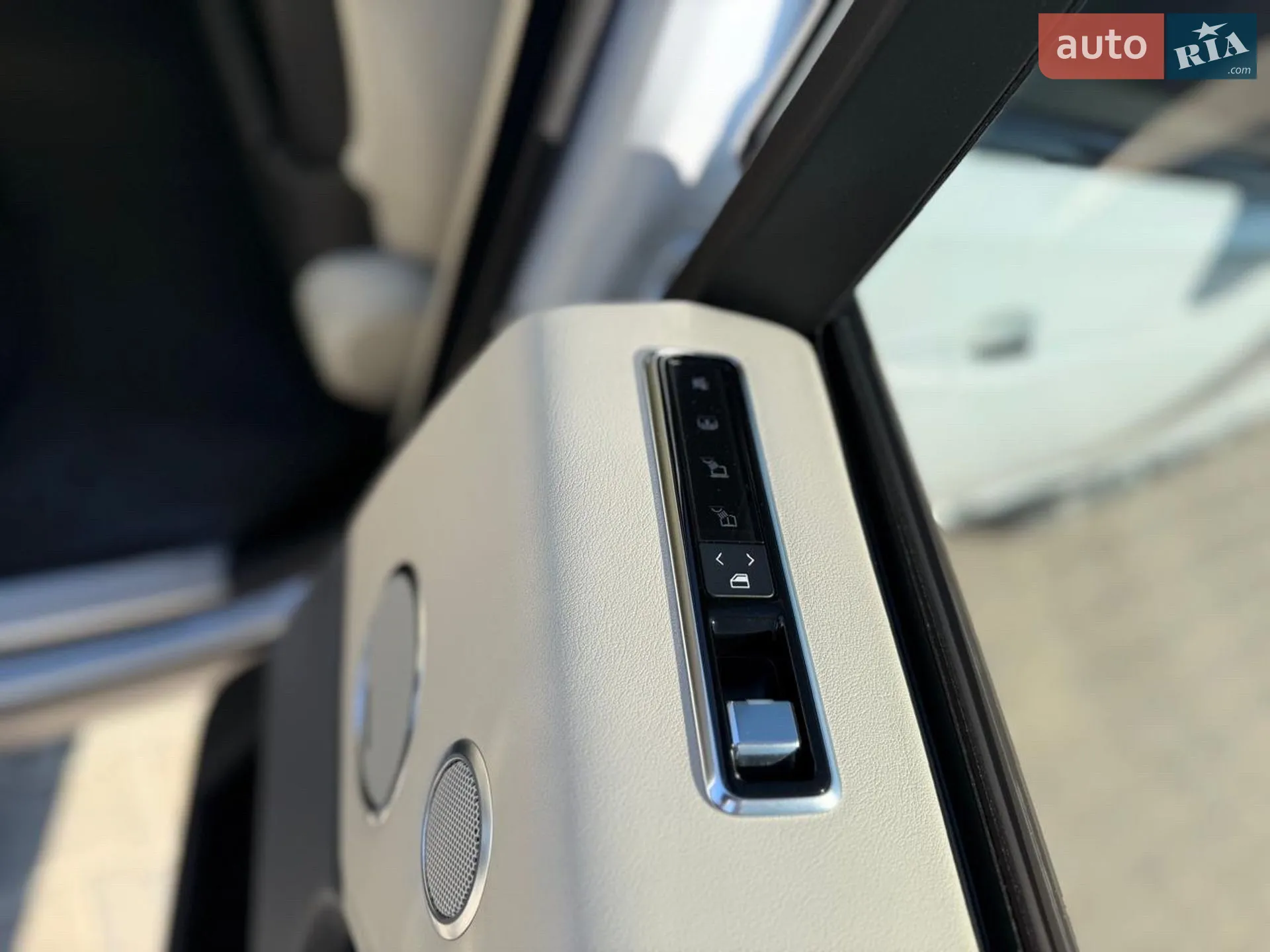2018 Land Rover Range Rover - мініатюра 40