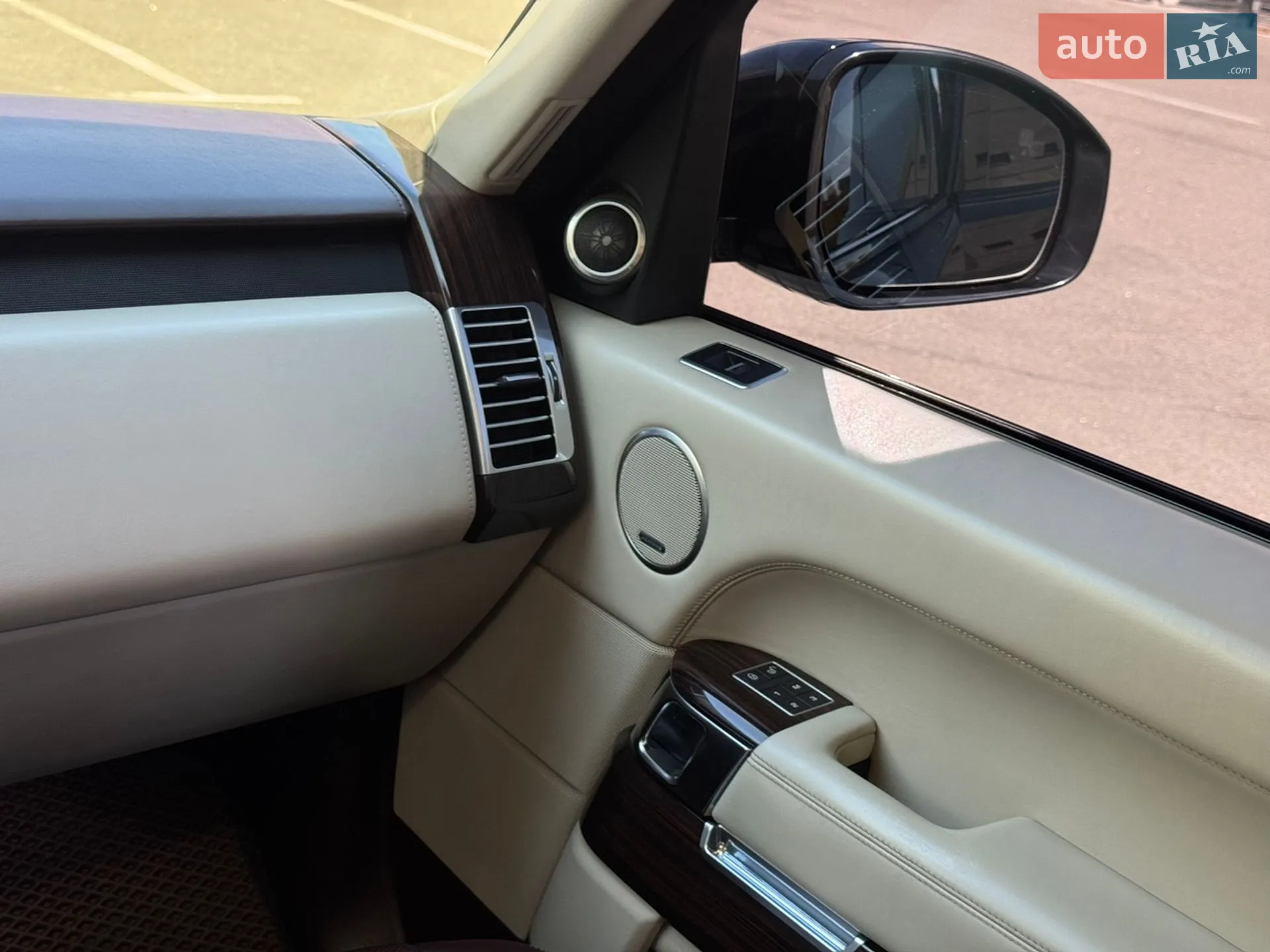 2013 Land Rover Range Rover - мініатюра 16