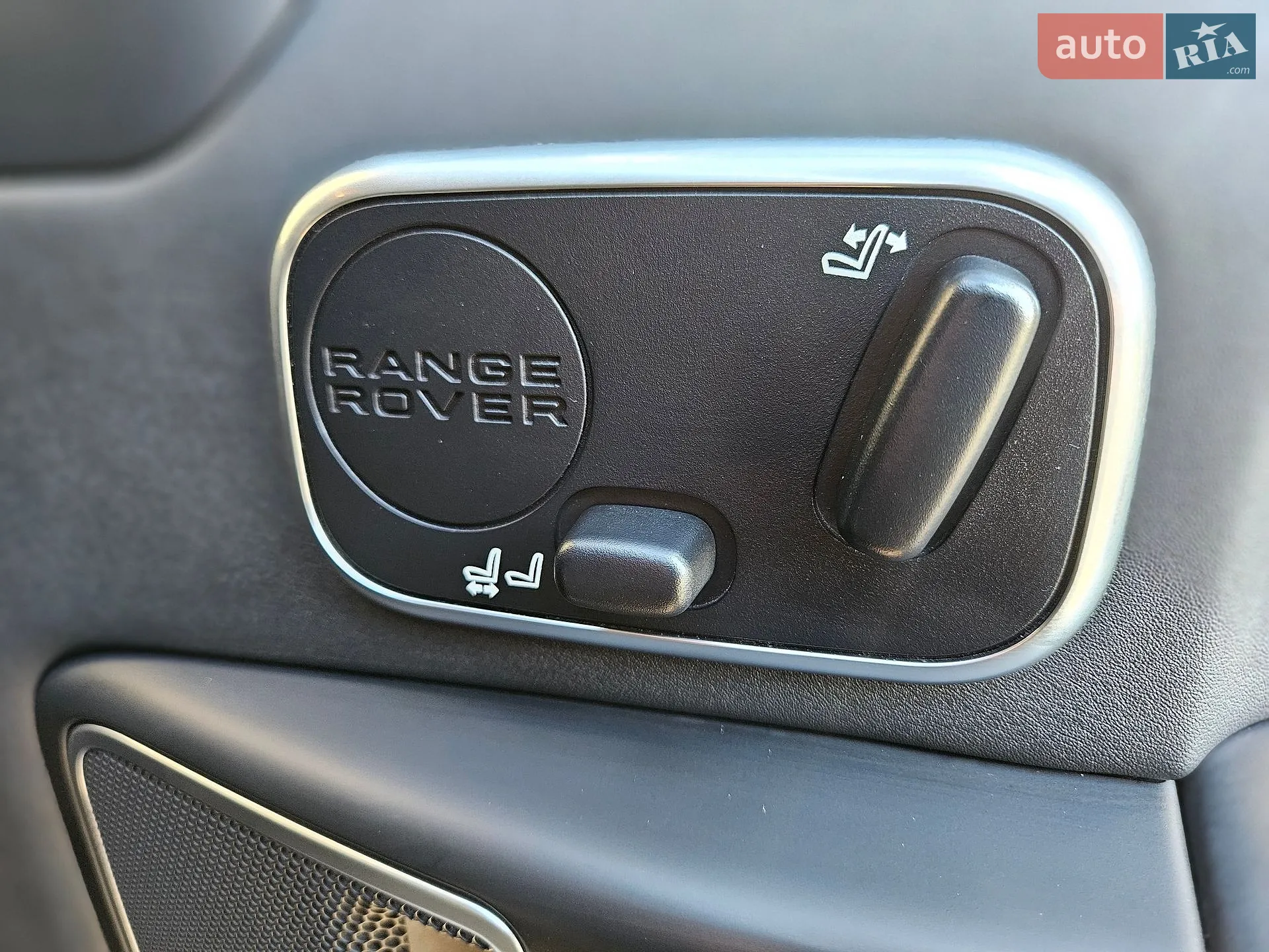 2010 Land Rover Range Rover - мініатюра 31