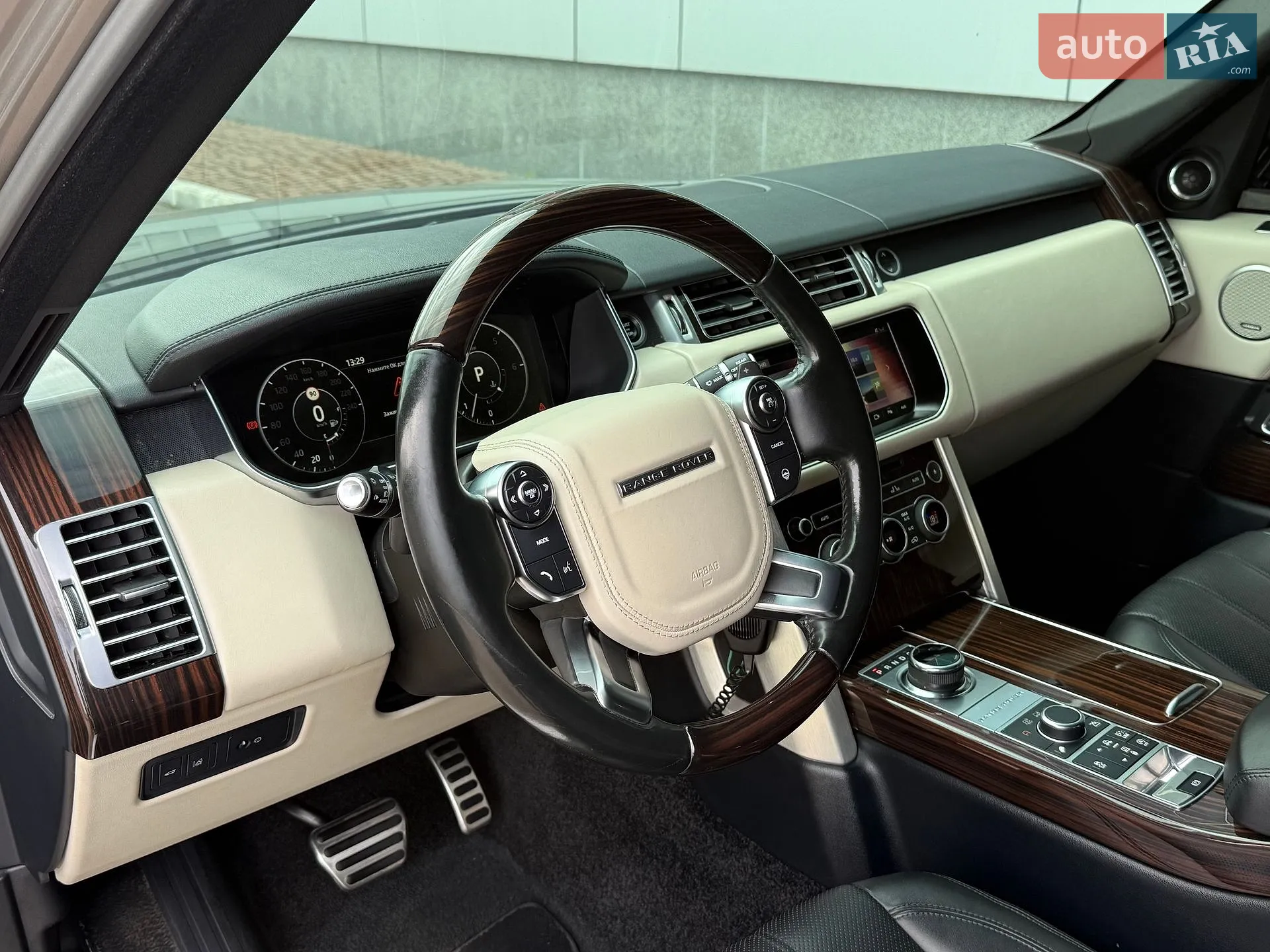 2017 Land Rover Range Rover - мініатюра 25