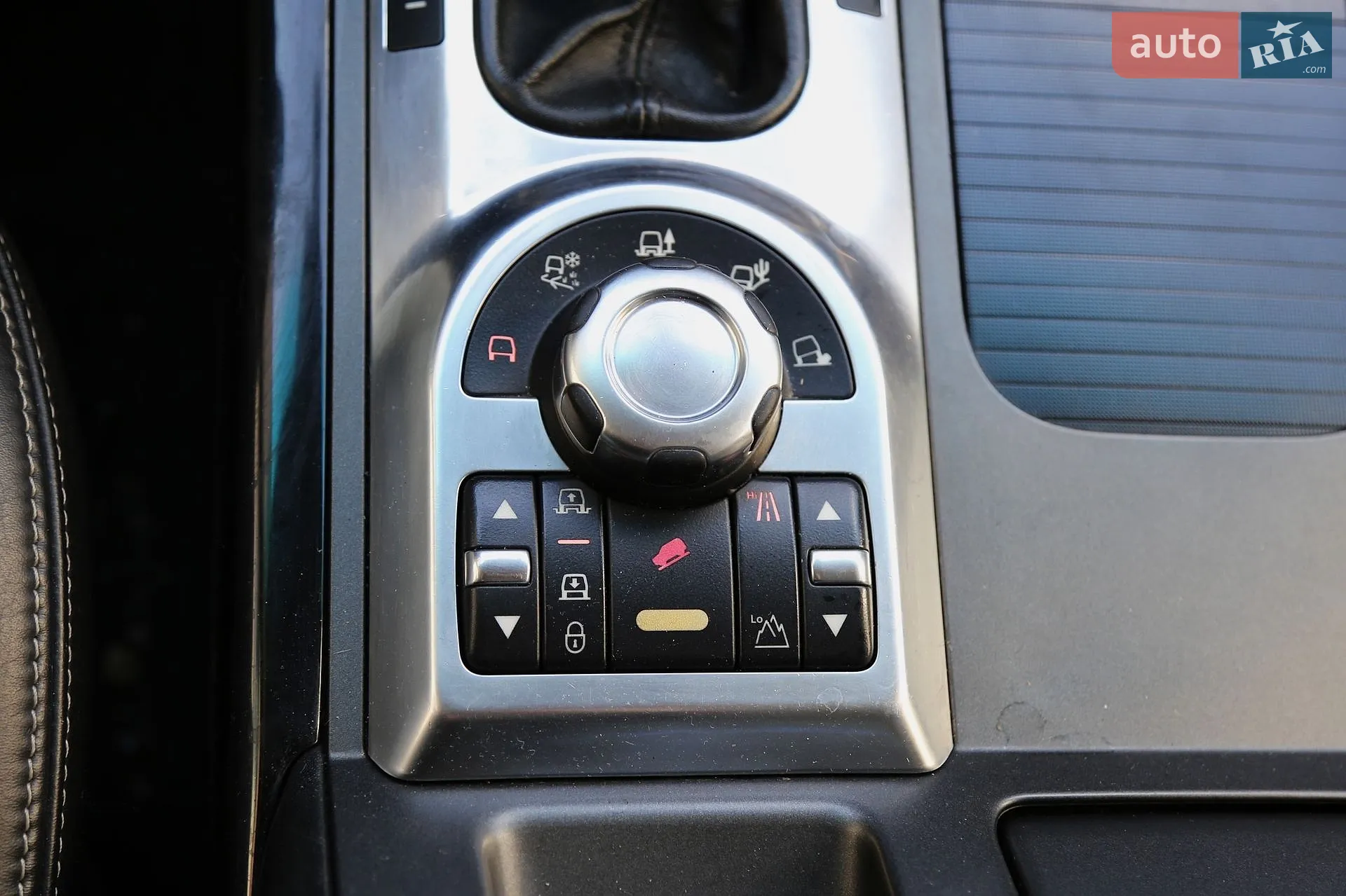 2011 Land Rover Range Rover - мініатюра 24