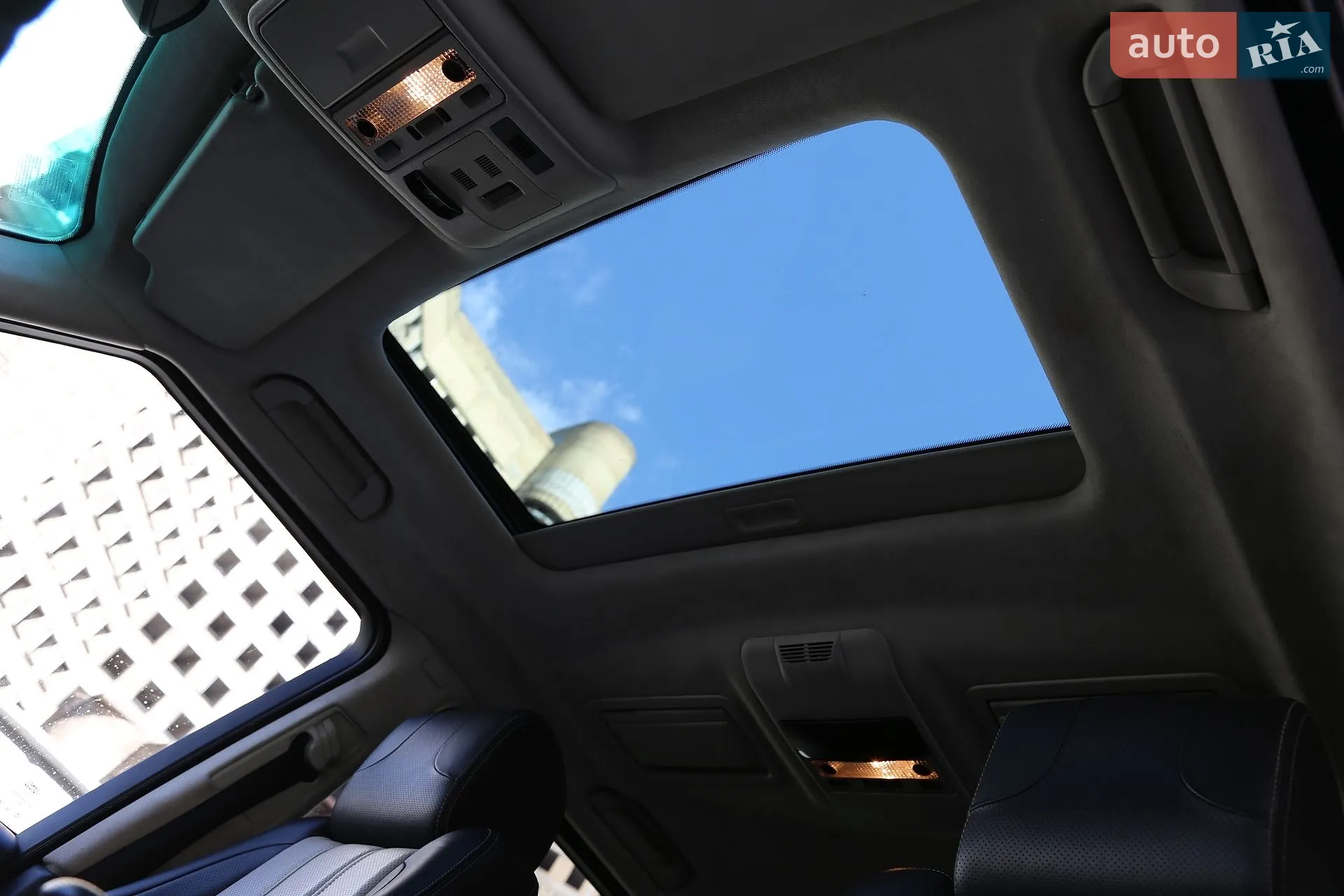 2011 Land Rover Range Rover - мініатюра 13