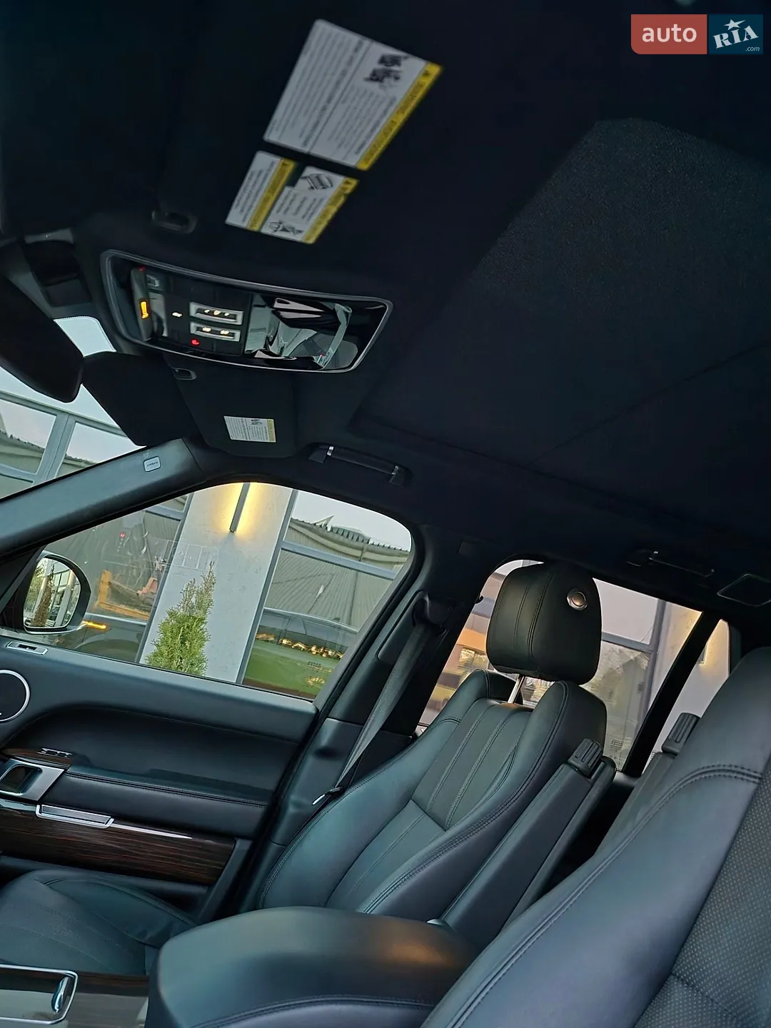2016 Land Rover Range Rover - мініатюра 23