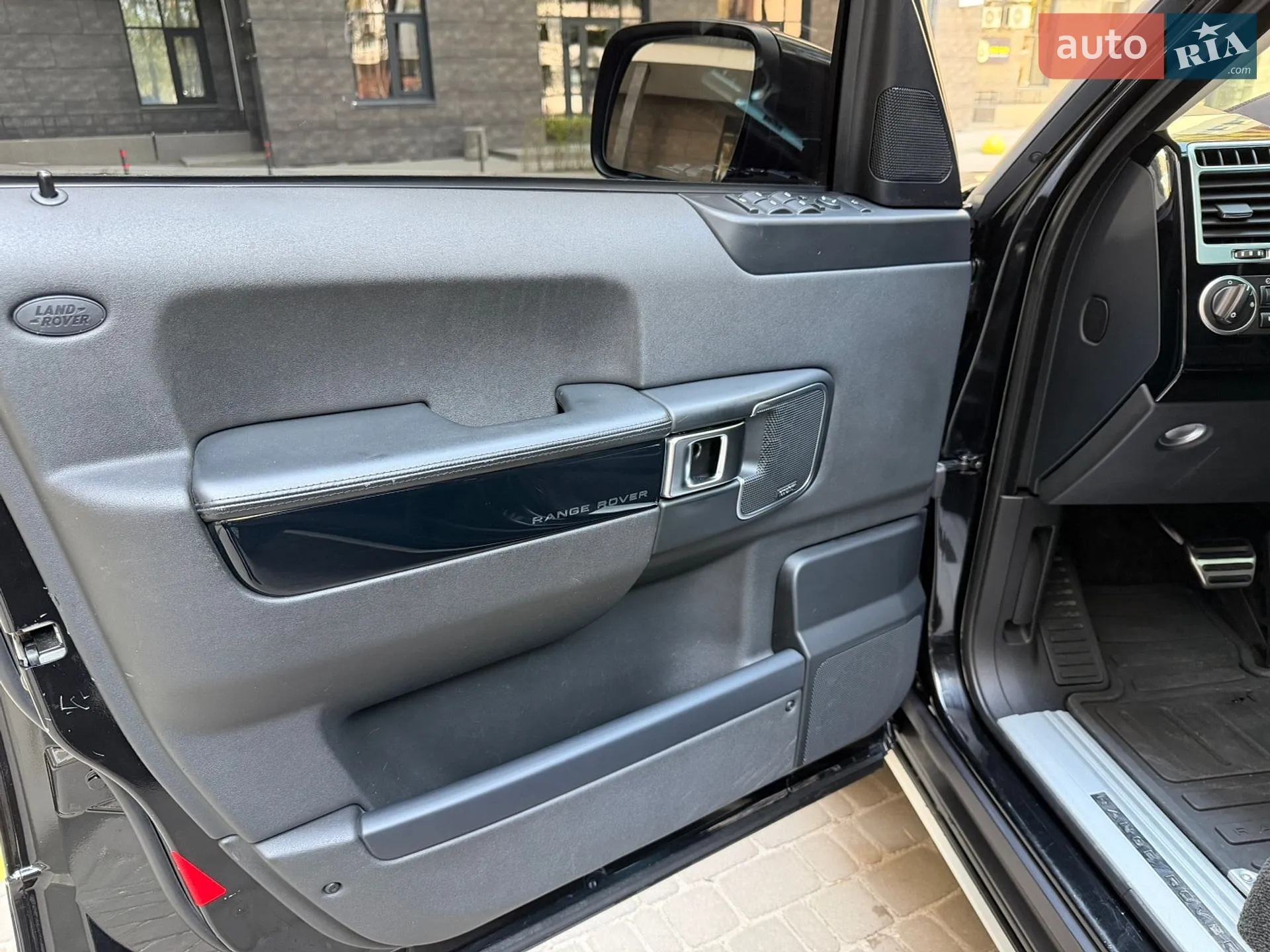 2012 Land Rover Range Rover - мініатюра 32