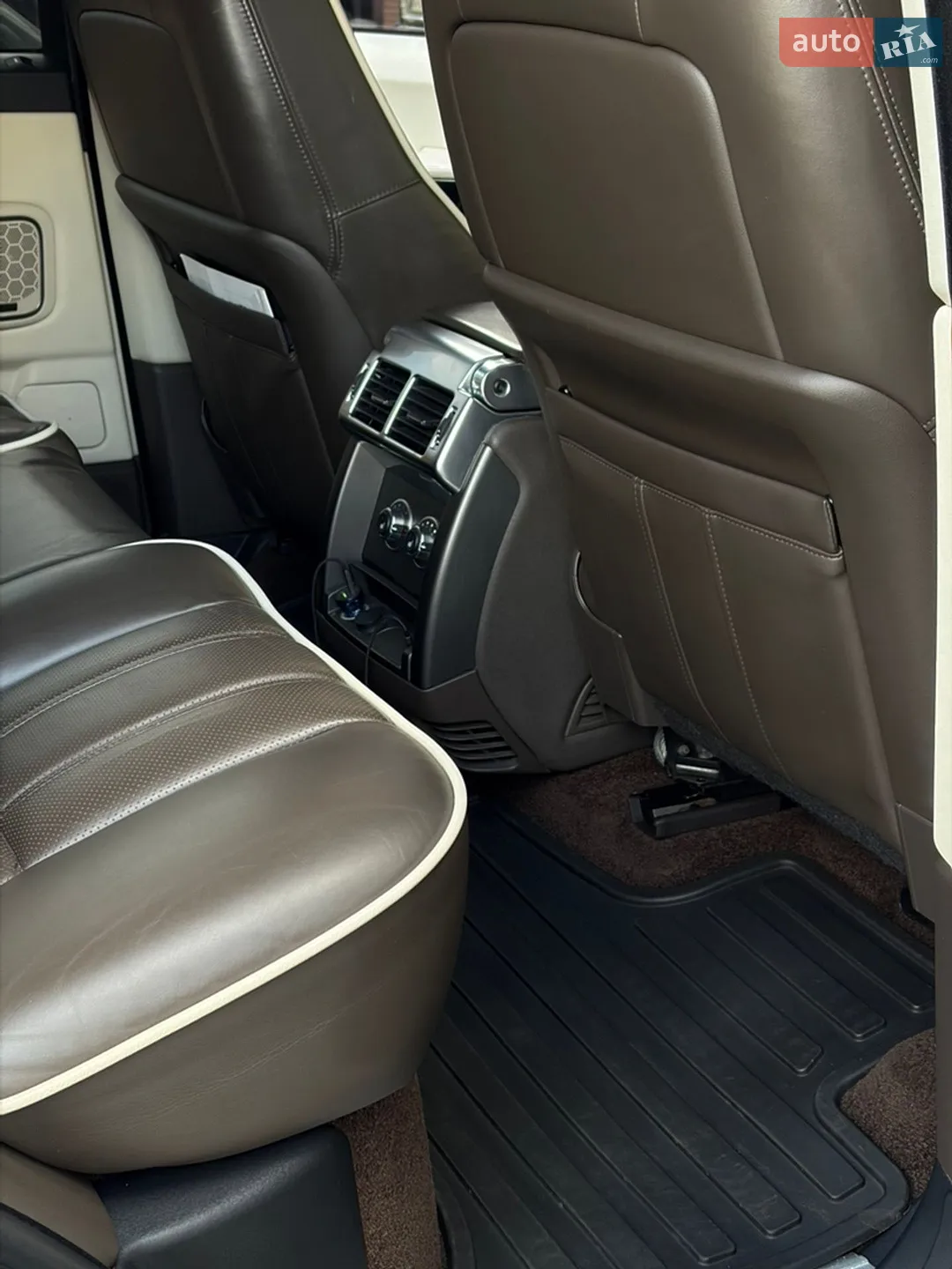 2012 Land Rover Range Rover - мініатюра 26