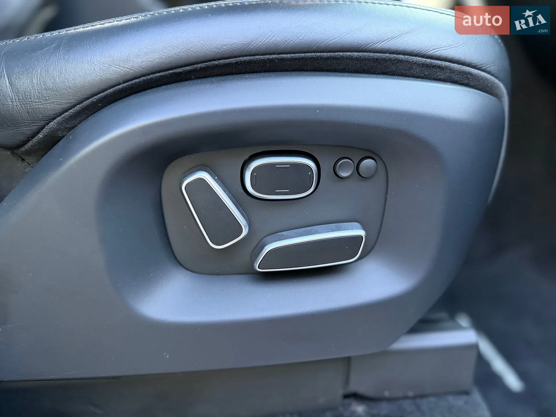 2015 Land Rover Range Rover - мініатюра 46