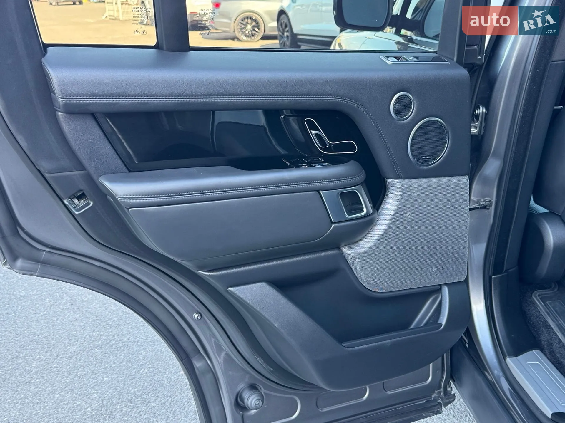 2018 Land Rover Range Rover - мініатюра 23
