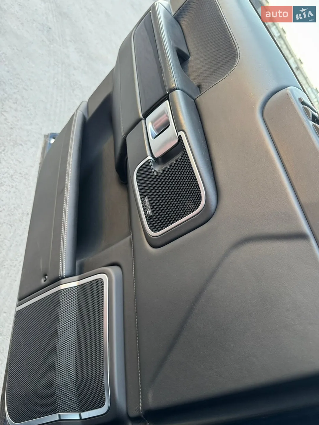 2011 Land Rover Range Rover - мініатюра 25