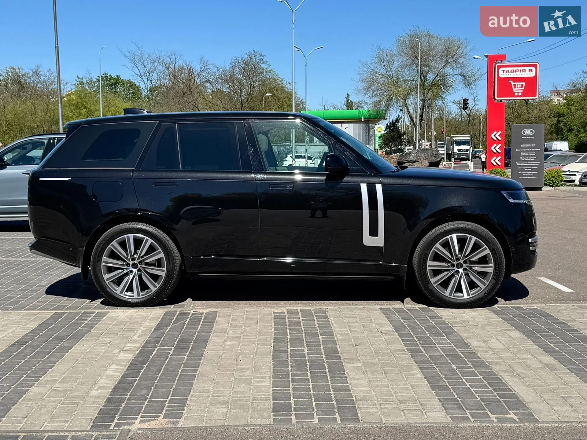 2026 Land Rover Range Rover - мініатюра 4