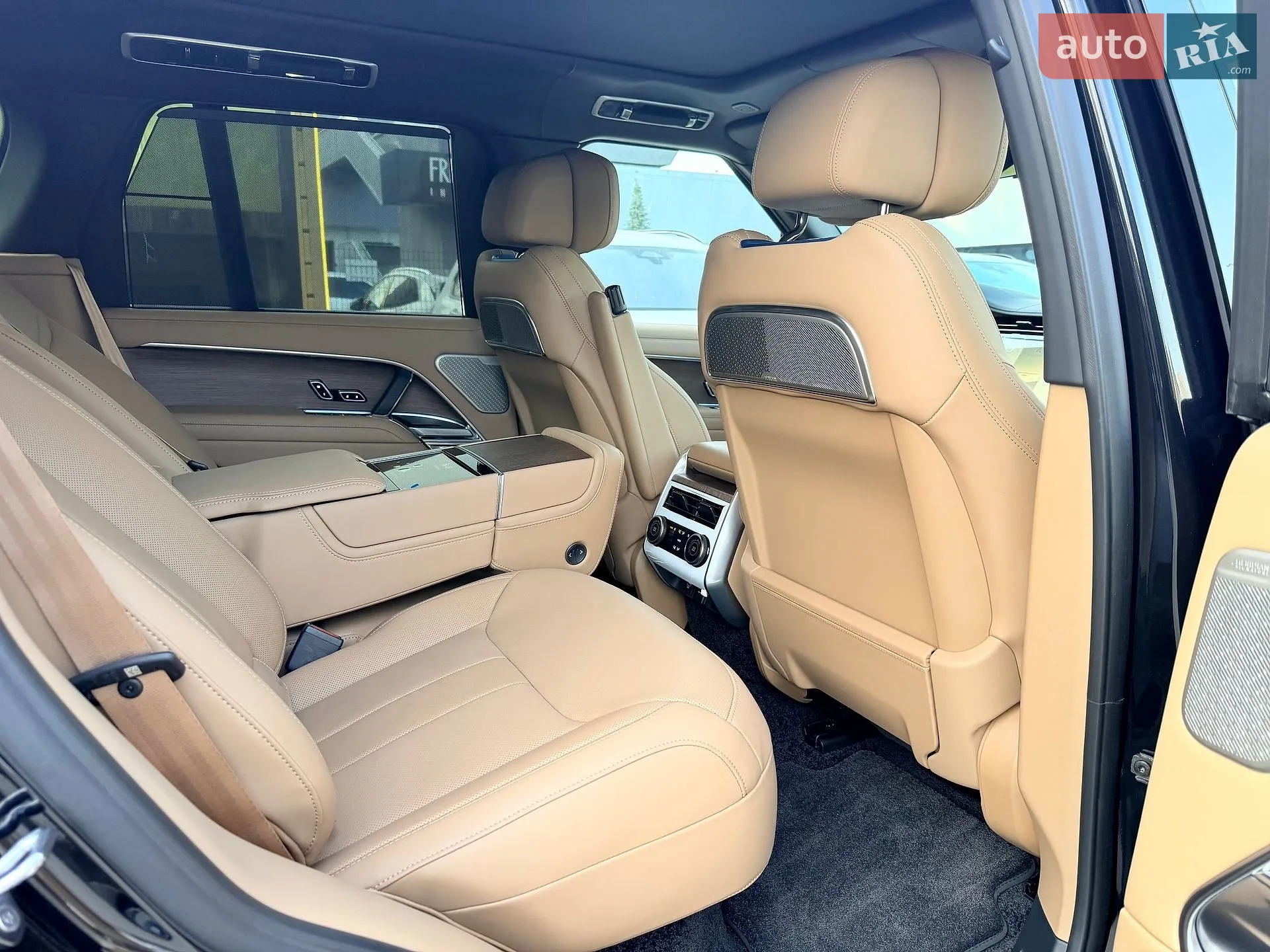 2025 Land Rover Range Rover - мініатюра 39