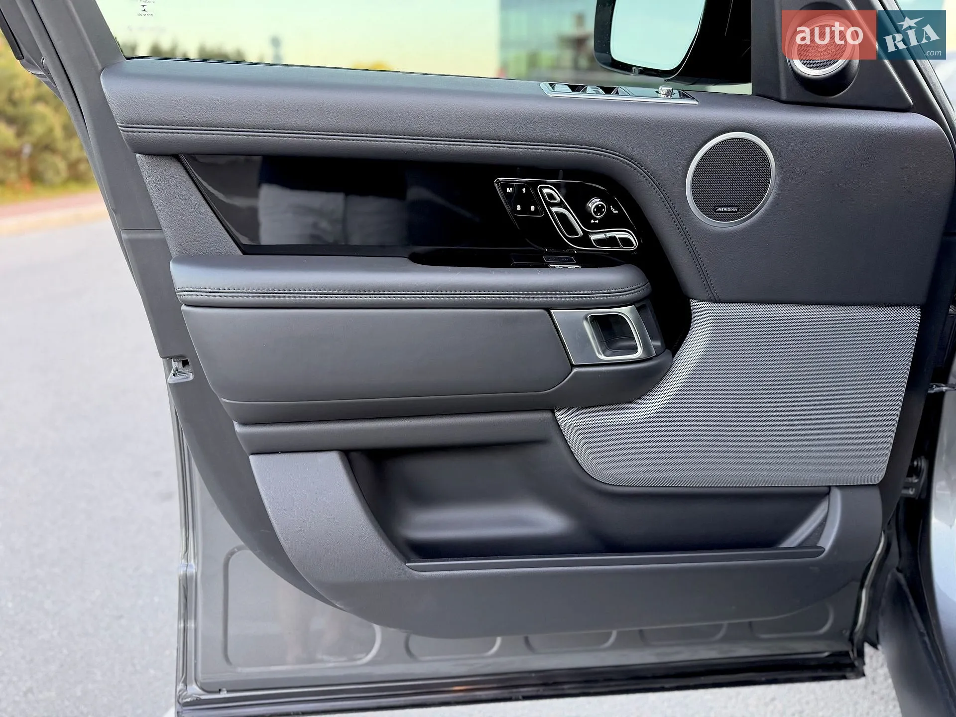 2018 Land Rover Range Rover - мініатюра 51