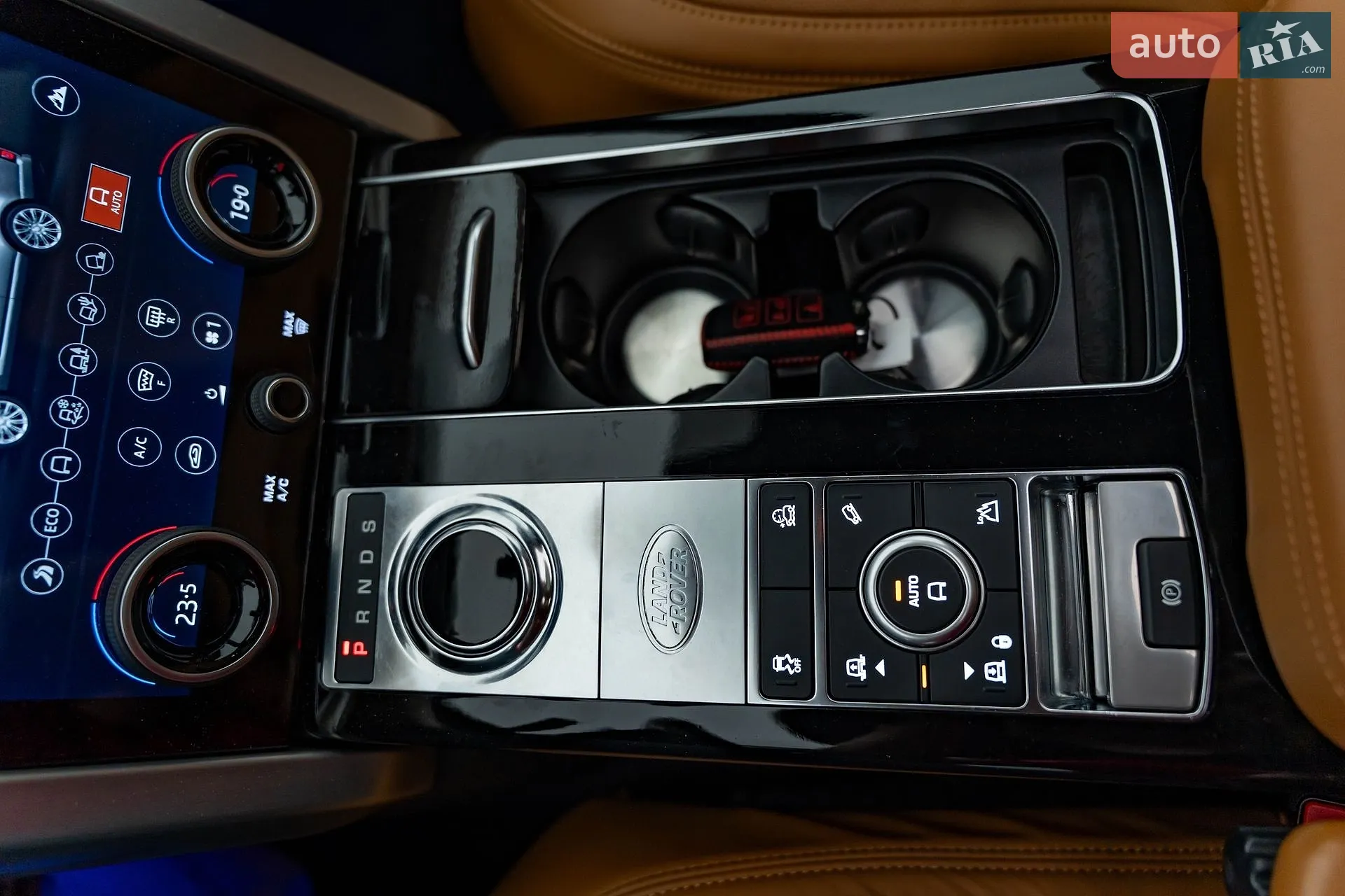 2018 Land Rover Range Rover - мініатюра 24