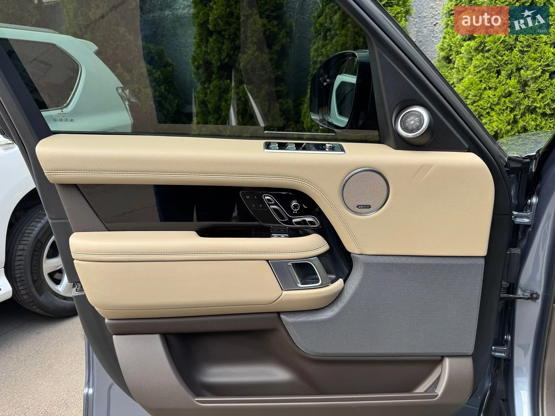 2020 Land Rover Range Rover - мініатюра 15