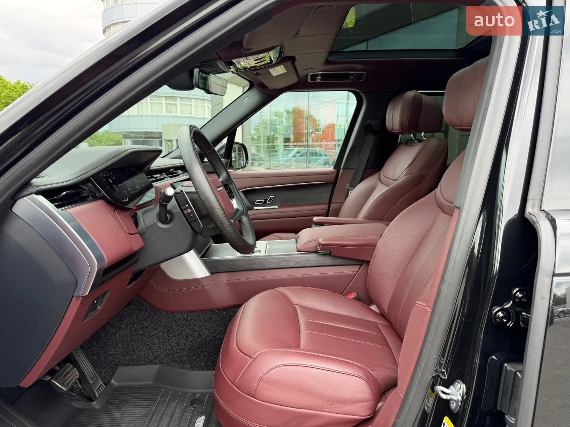 2025 Land Rover Range Rover - мініатюра 17