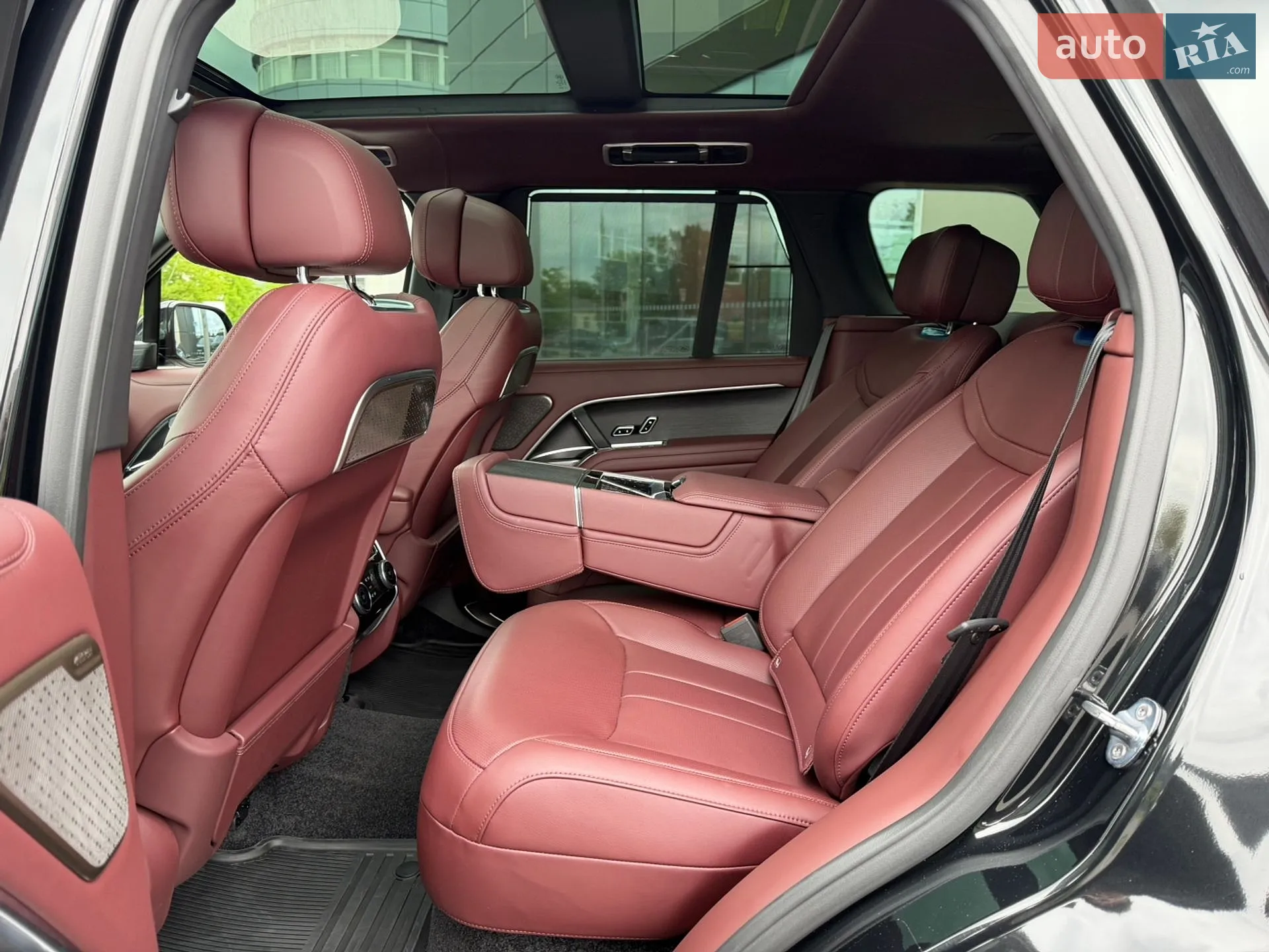 2025 Land Rover Range Rover - мініатюра 21