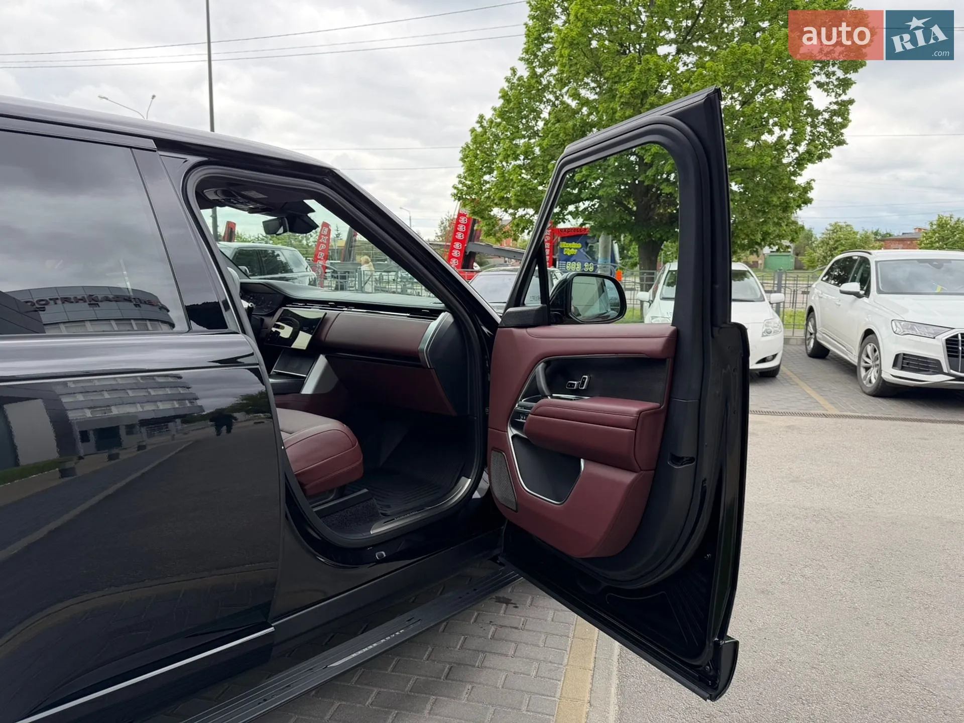 2025 Land Rover Range Rover - мініатюра 32
