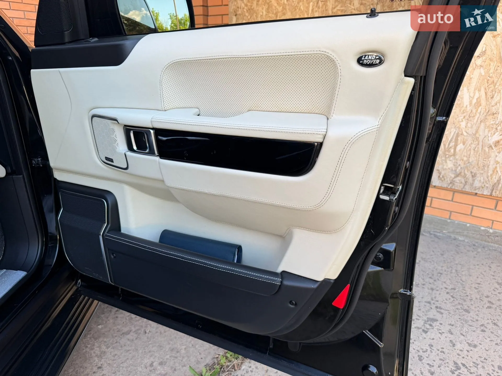 2012 Land Rover Range Rover - мініатюра 29