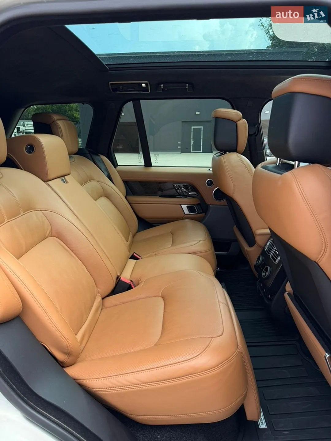 2019 Land Rover Range Rover - мініатюра 29