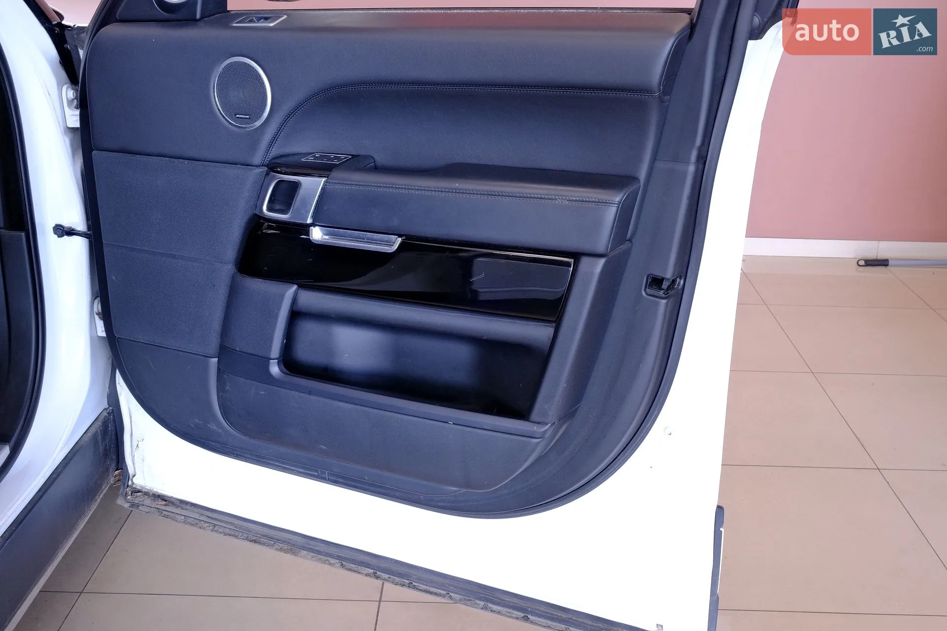 2014 Land Rover Range Rover - мініатюра 33