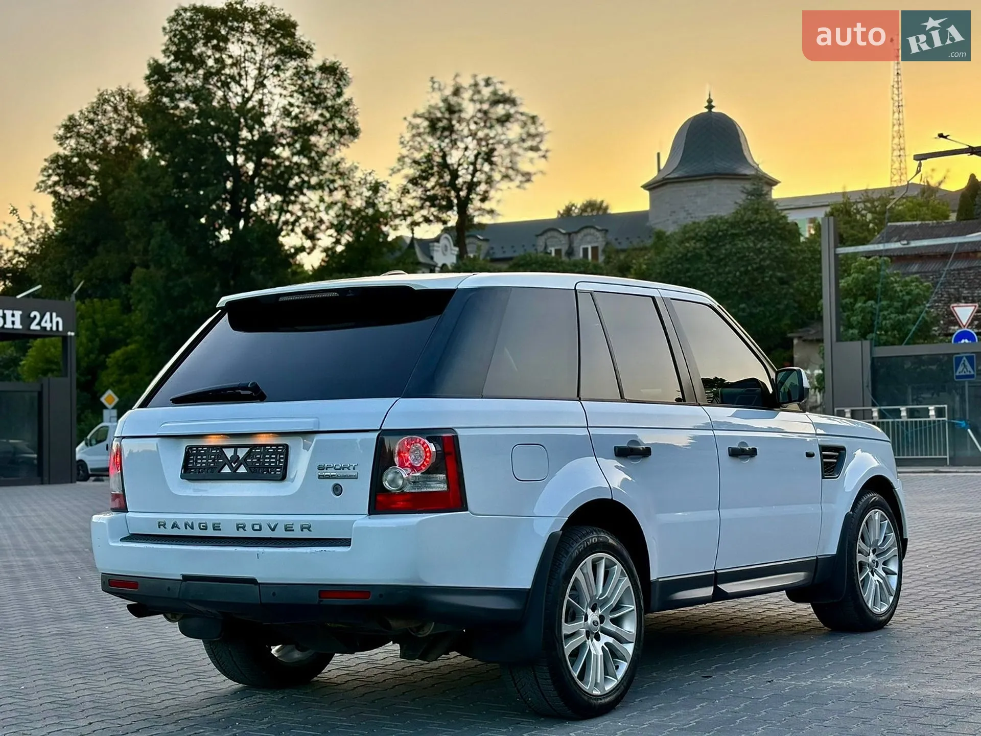 2011 Land Rover Range Rover - мініатюра 10