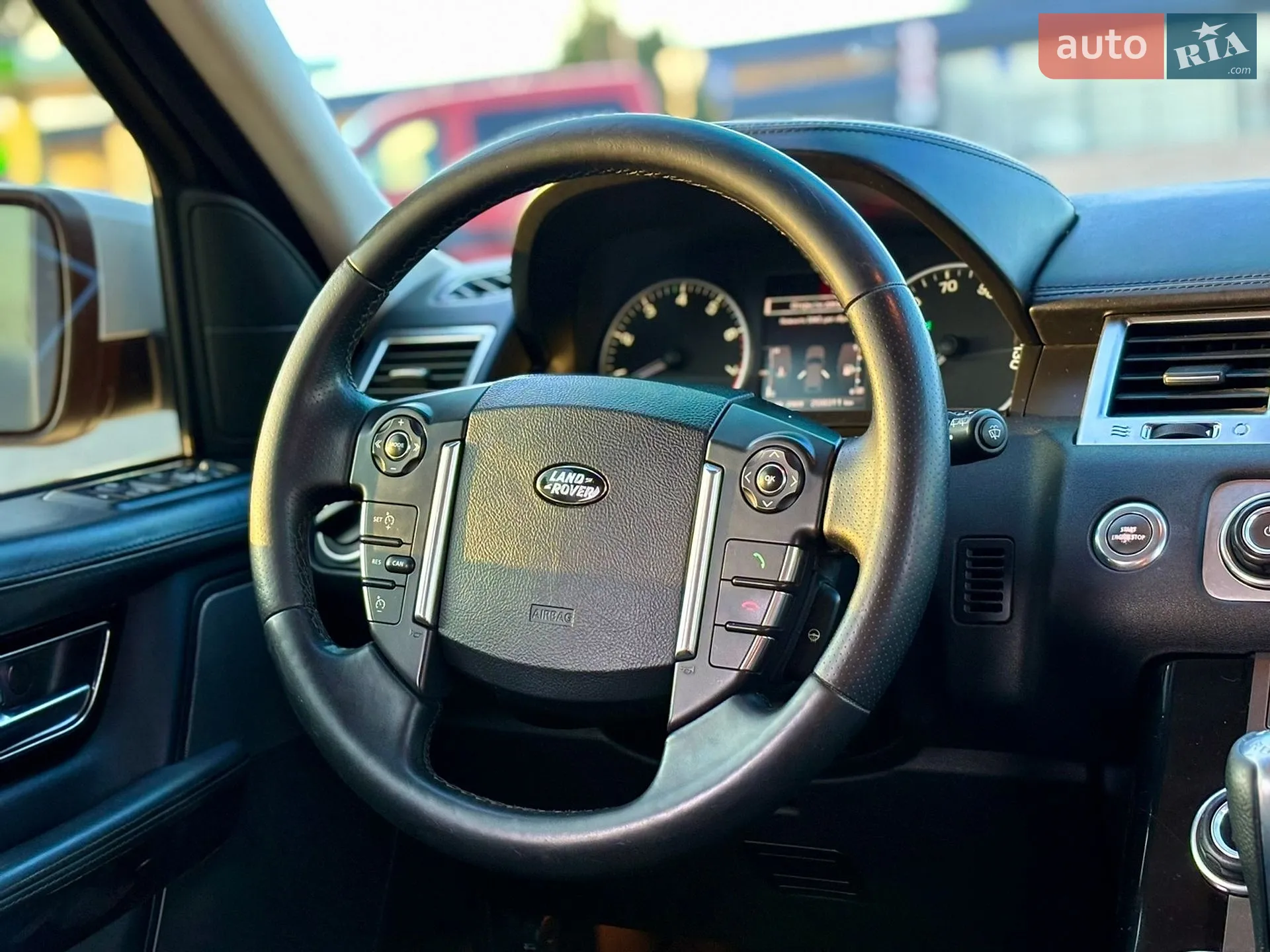 2011 Land Rover Range Rover - мініатюра 31