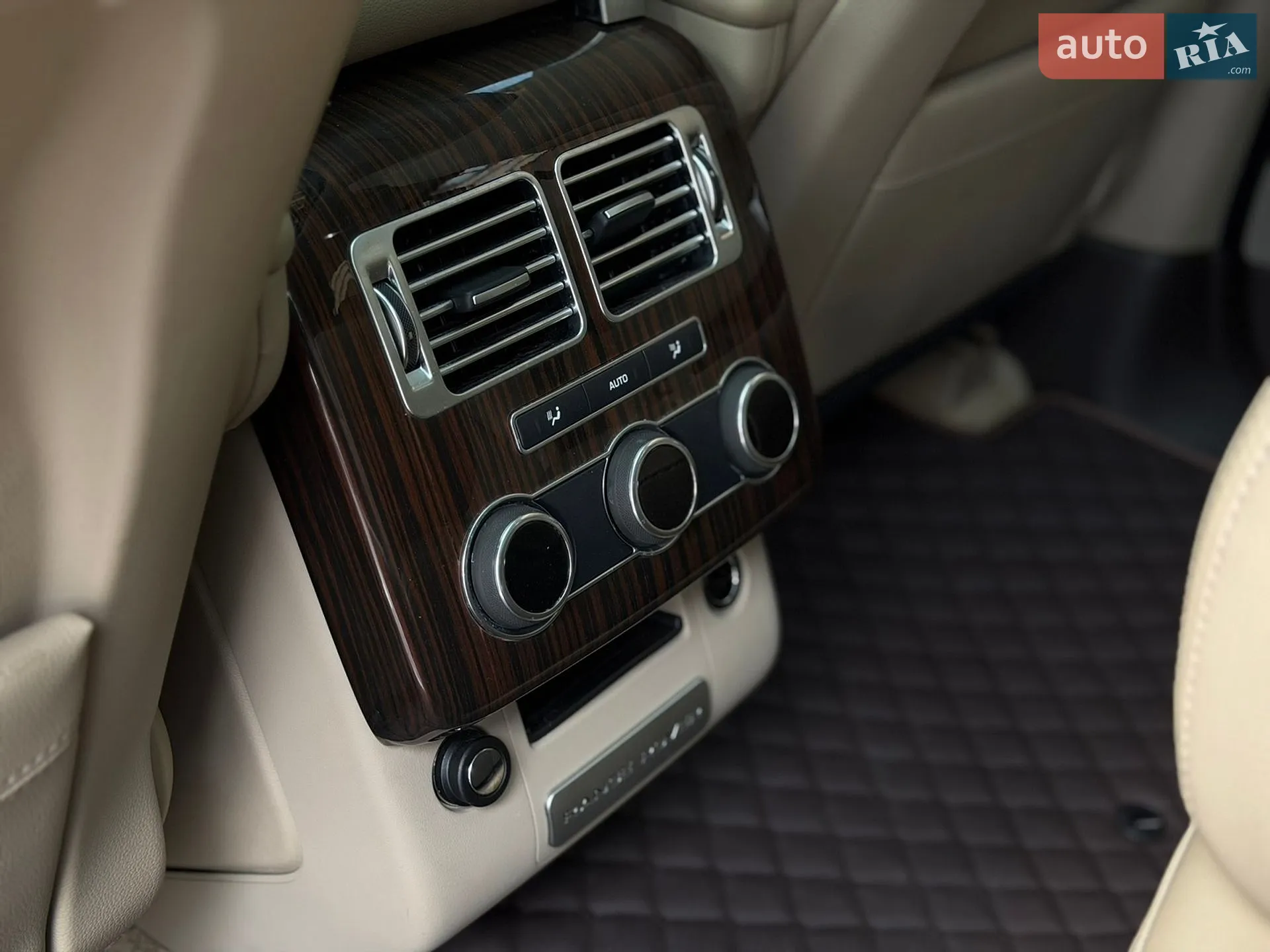 2016 Land Rover Range Rover - мініатюра 23
