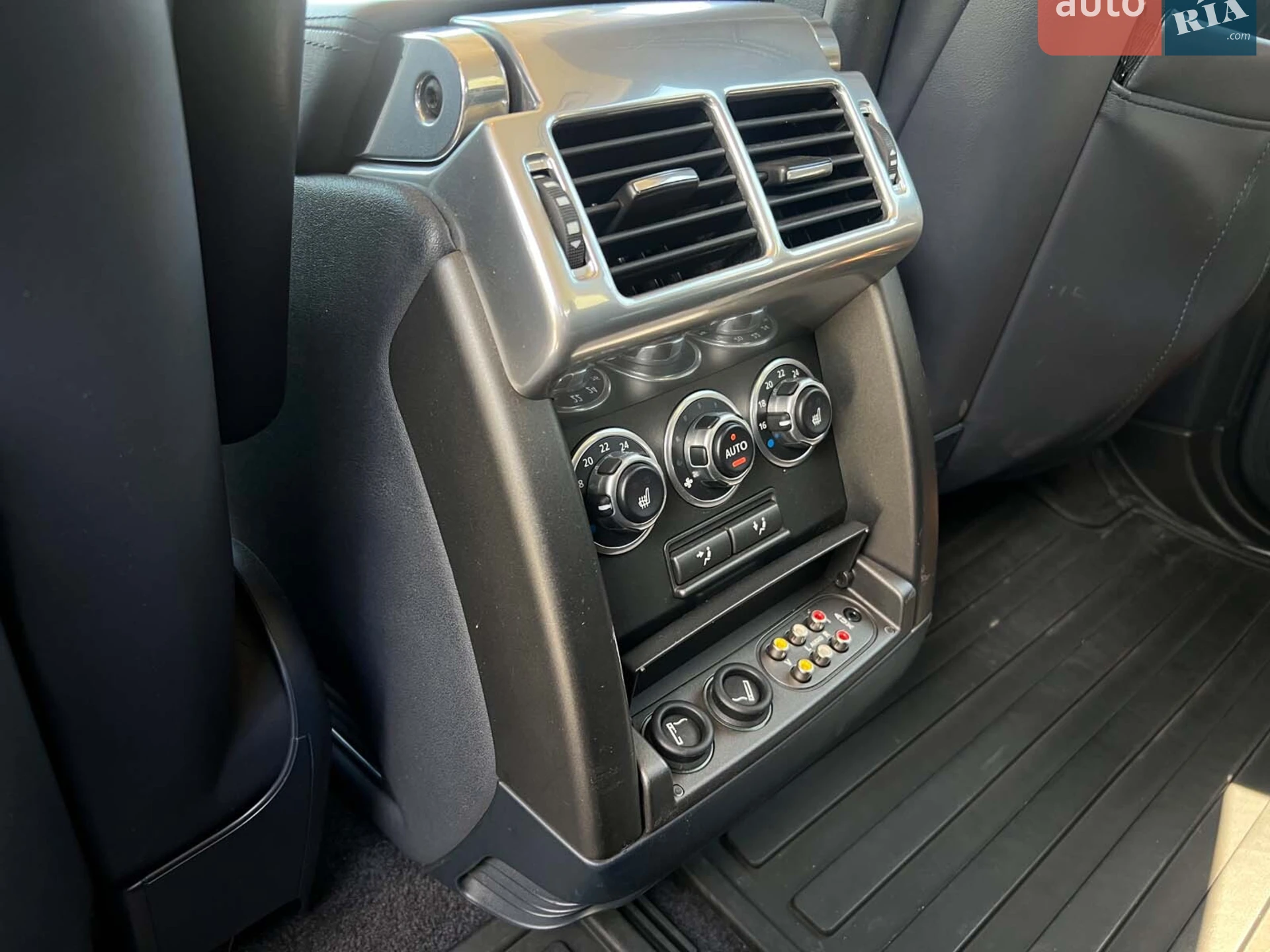 2011 Land Rover Range Rover - мініатюра 20