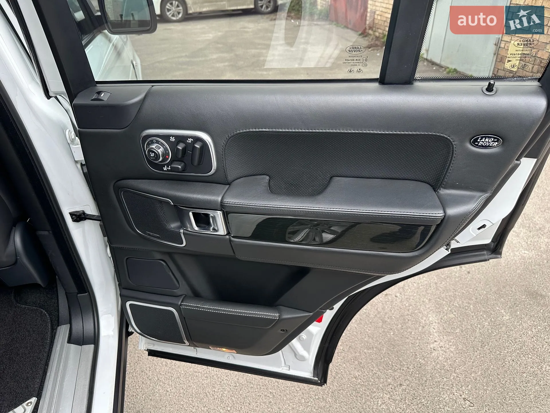 2010 Land Rover Range Rover - мініатюра 50