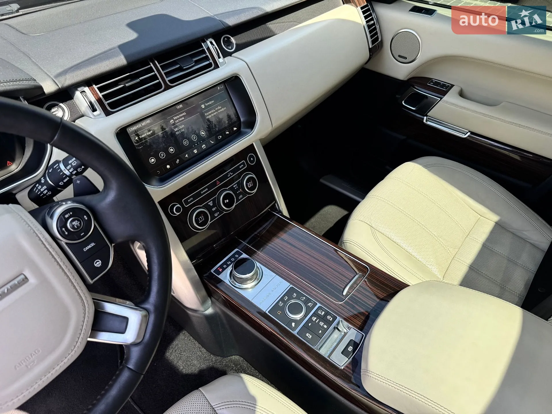 2017 Land Rover Range Rover - мініатюра 17