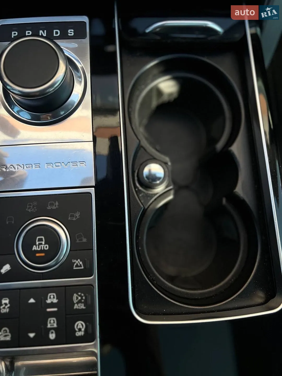 2016 Land Rover Range Rover - мініатюра 47