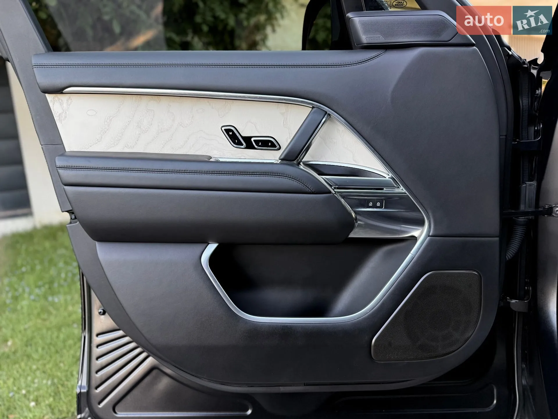 2023 Land Rover Range Rover - мініатюра 28