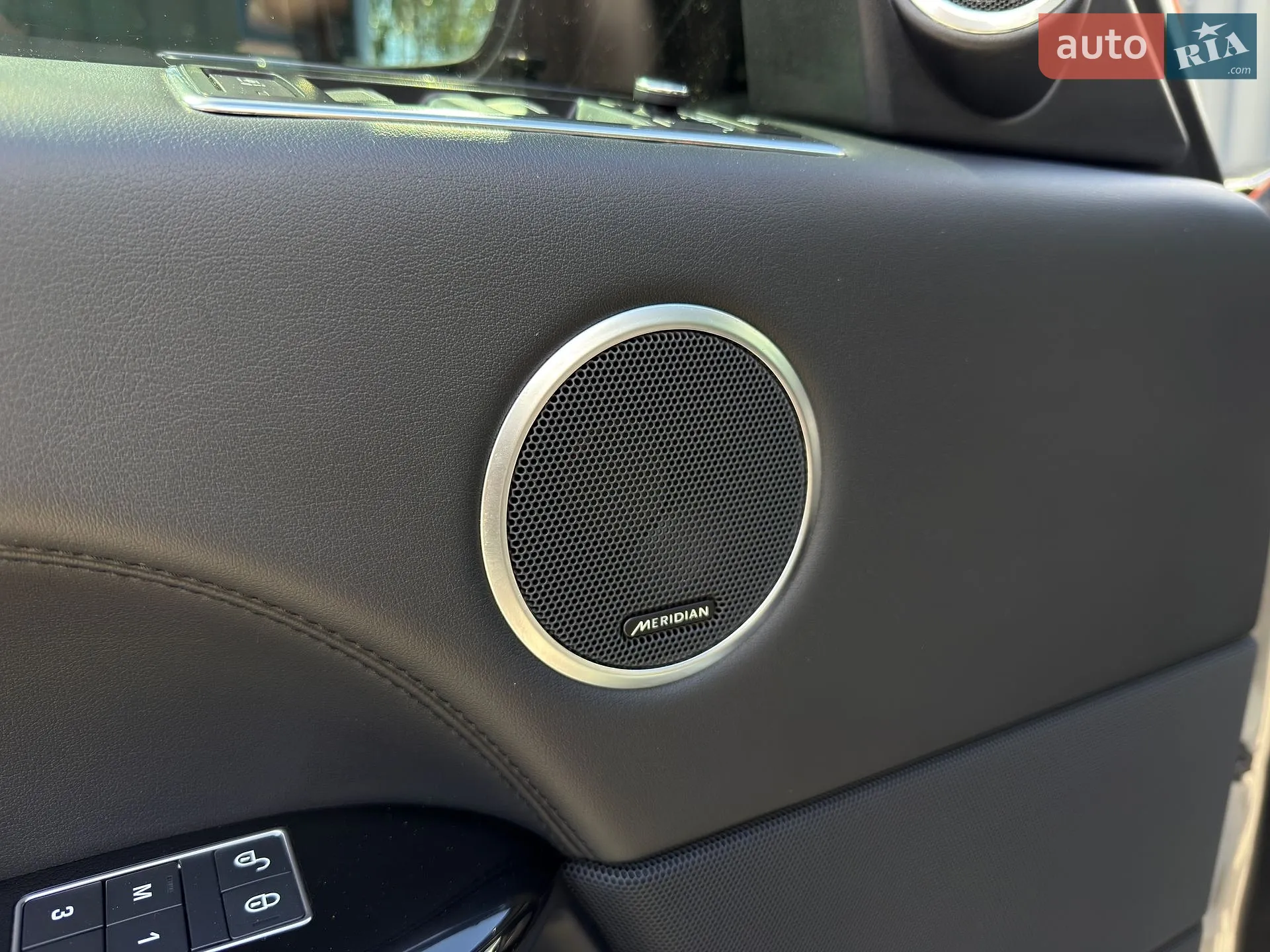 2015 Land Rover Range Rover - мініатюра 19