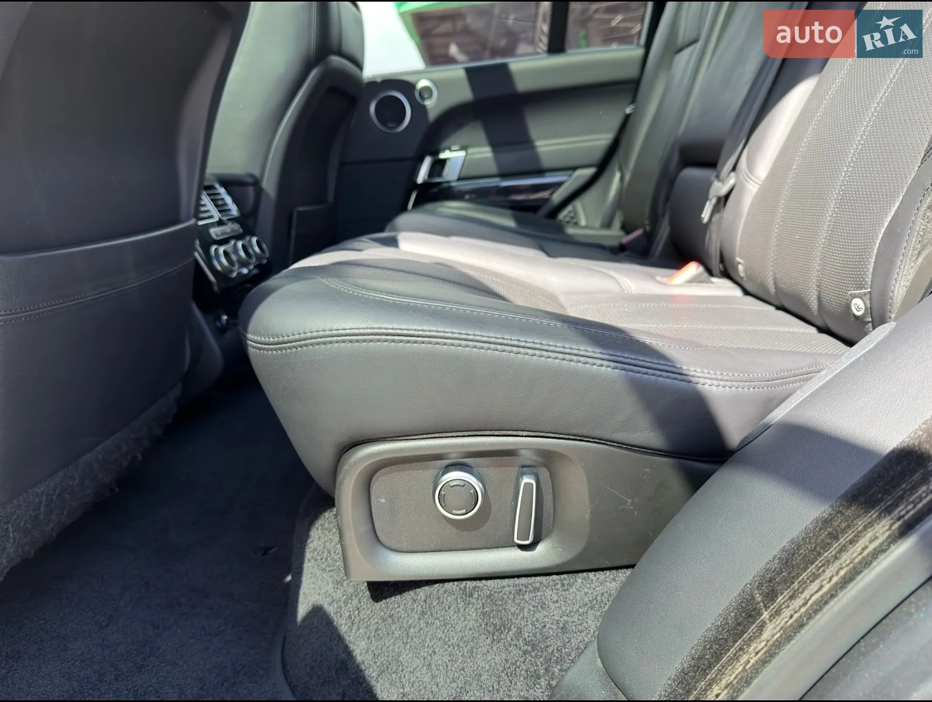 2015 Land Rover Range Rover - мініатюра 28