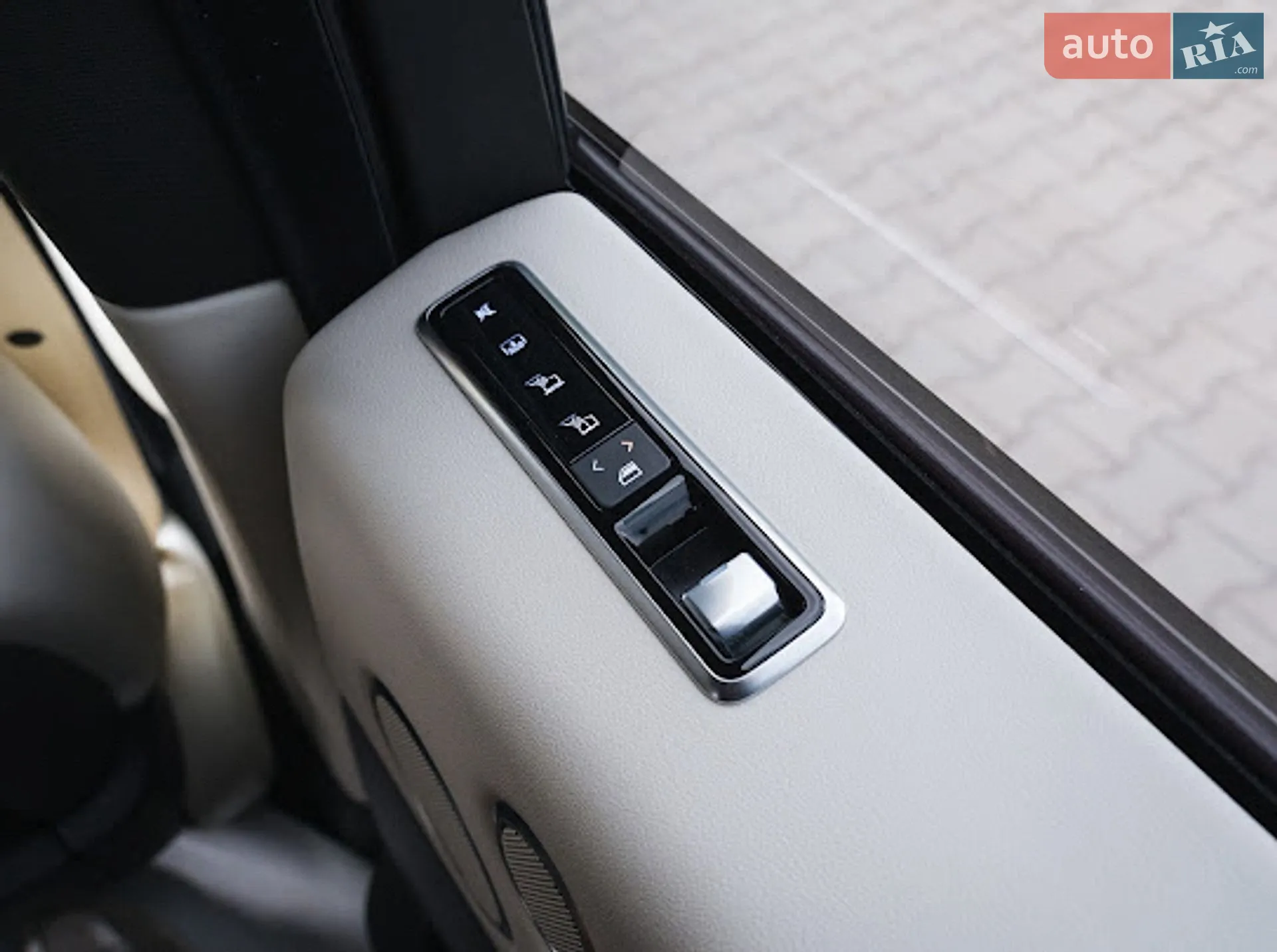 2020 Land Rover Range Rover - мініатюра 18