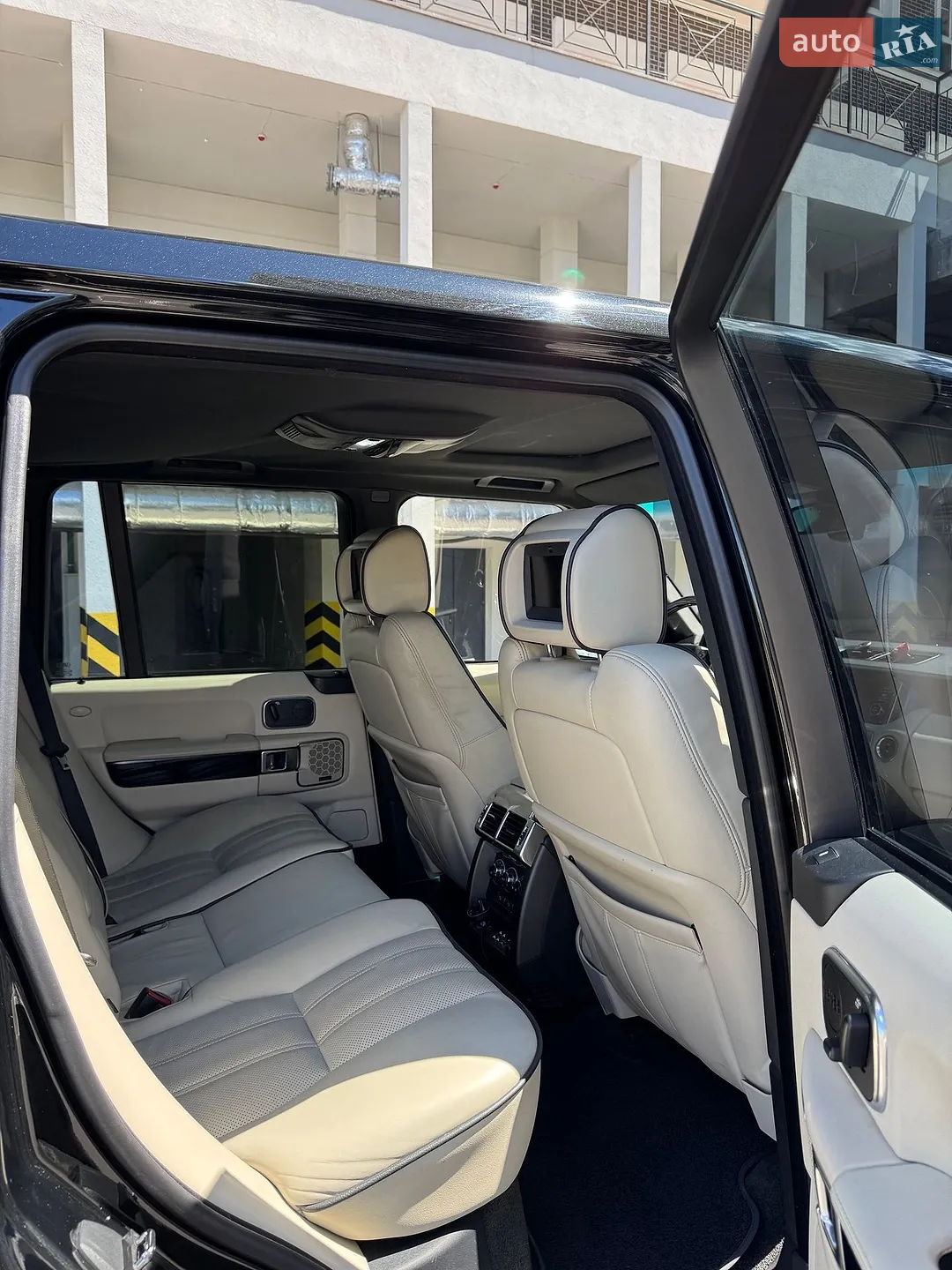 2010 Land Rover Range Rover - мініатюра 15