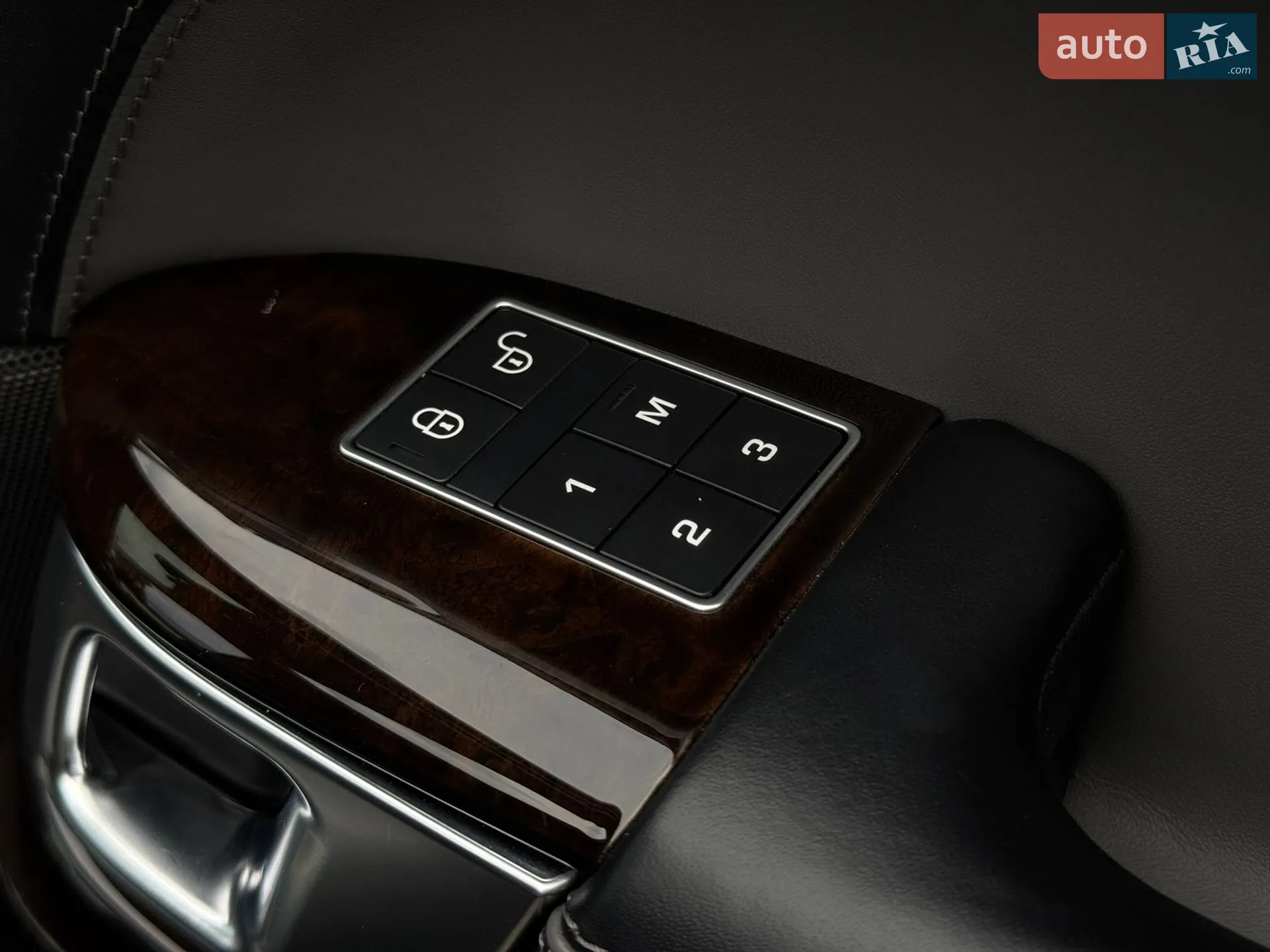 2015 Land Rover Range Rover - мініатюра 27