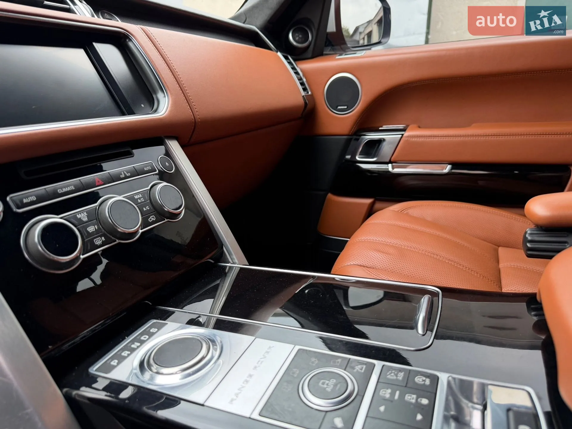 2014 Land Rover Range Rover - мініатюра 31