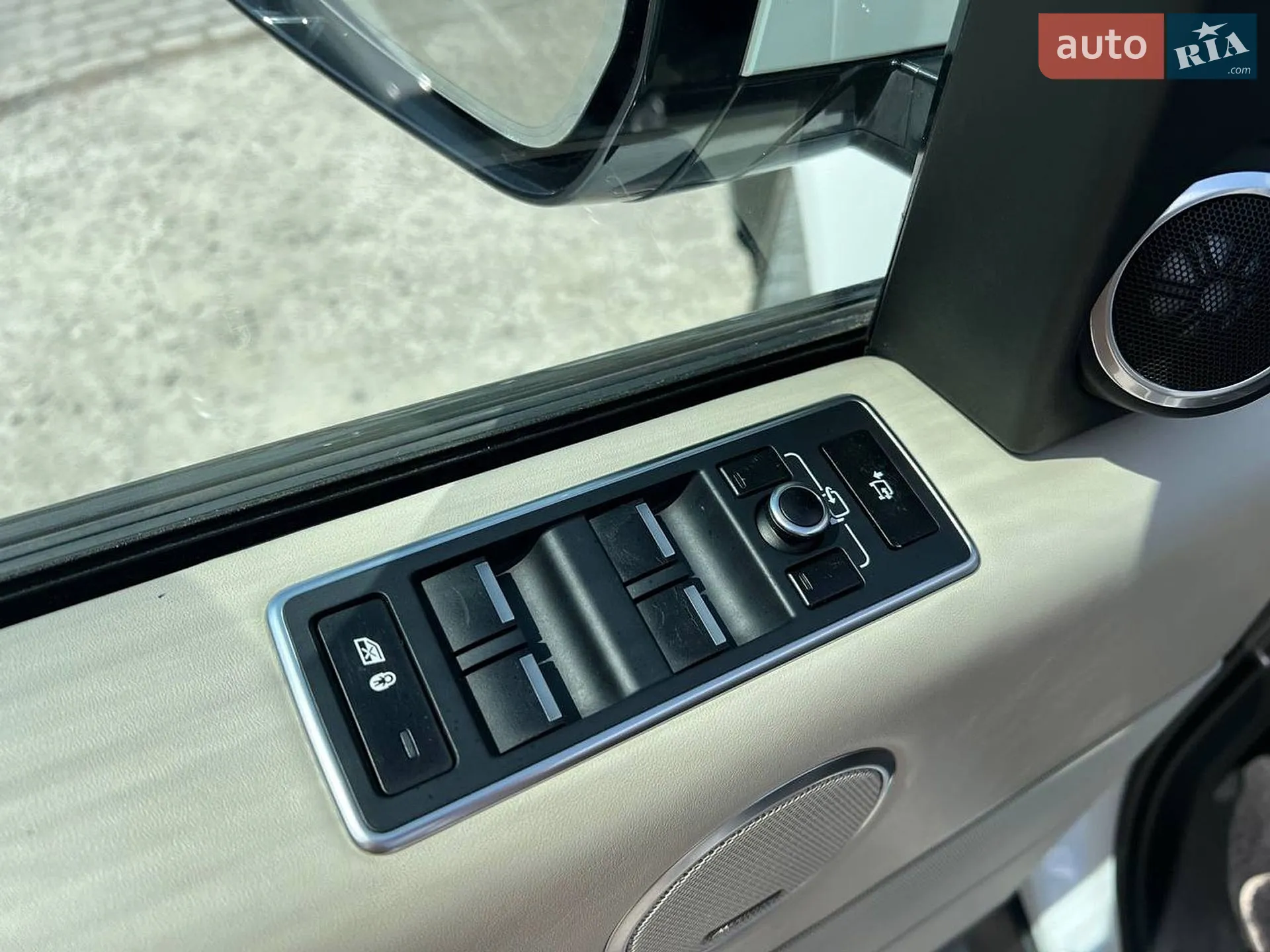 2014 Land Rover Range Rover - мініатюра 20