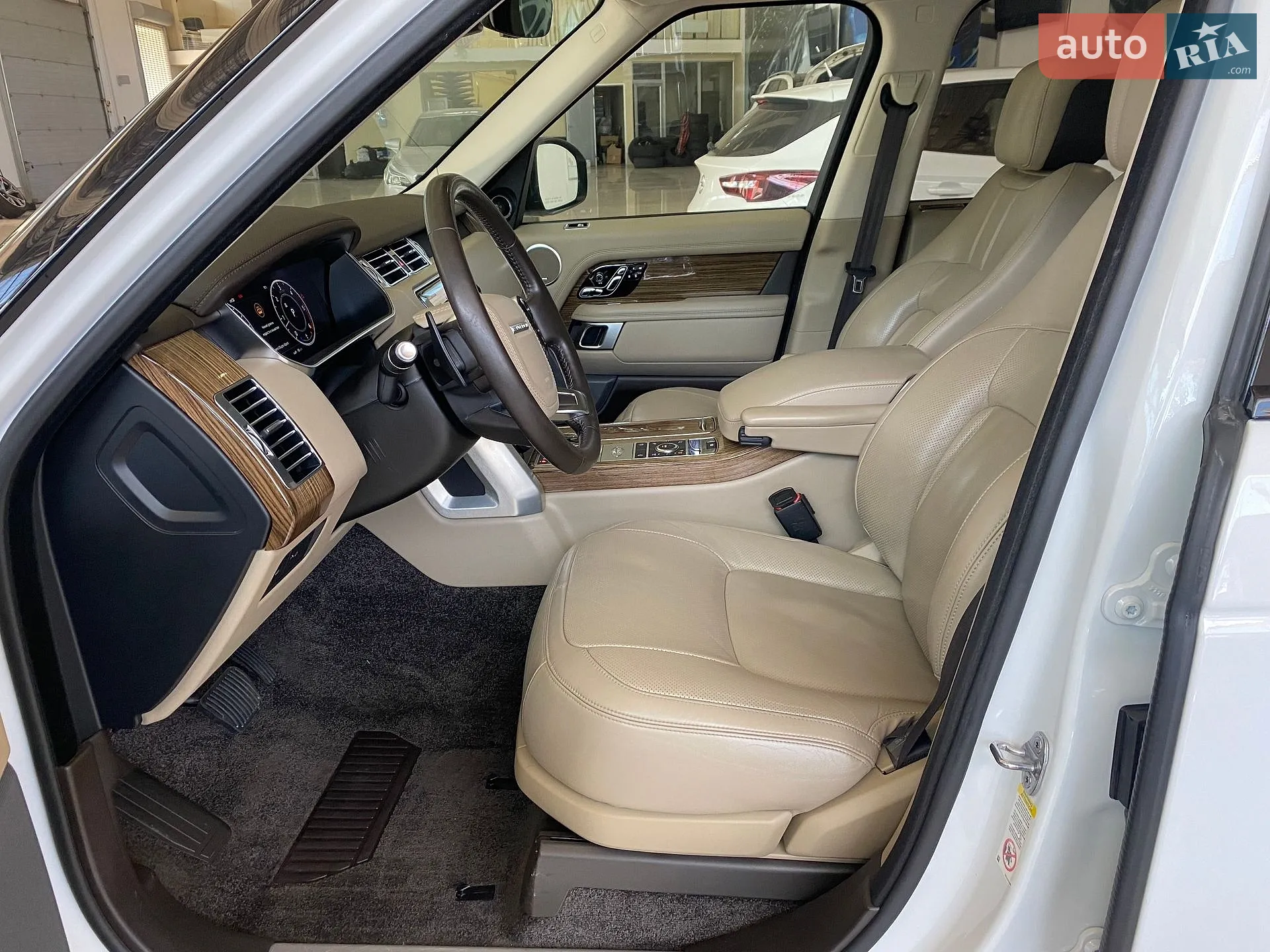 2018 Land Rover Range Rover - мініатюра 22