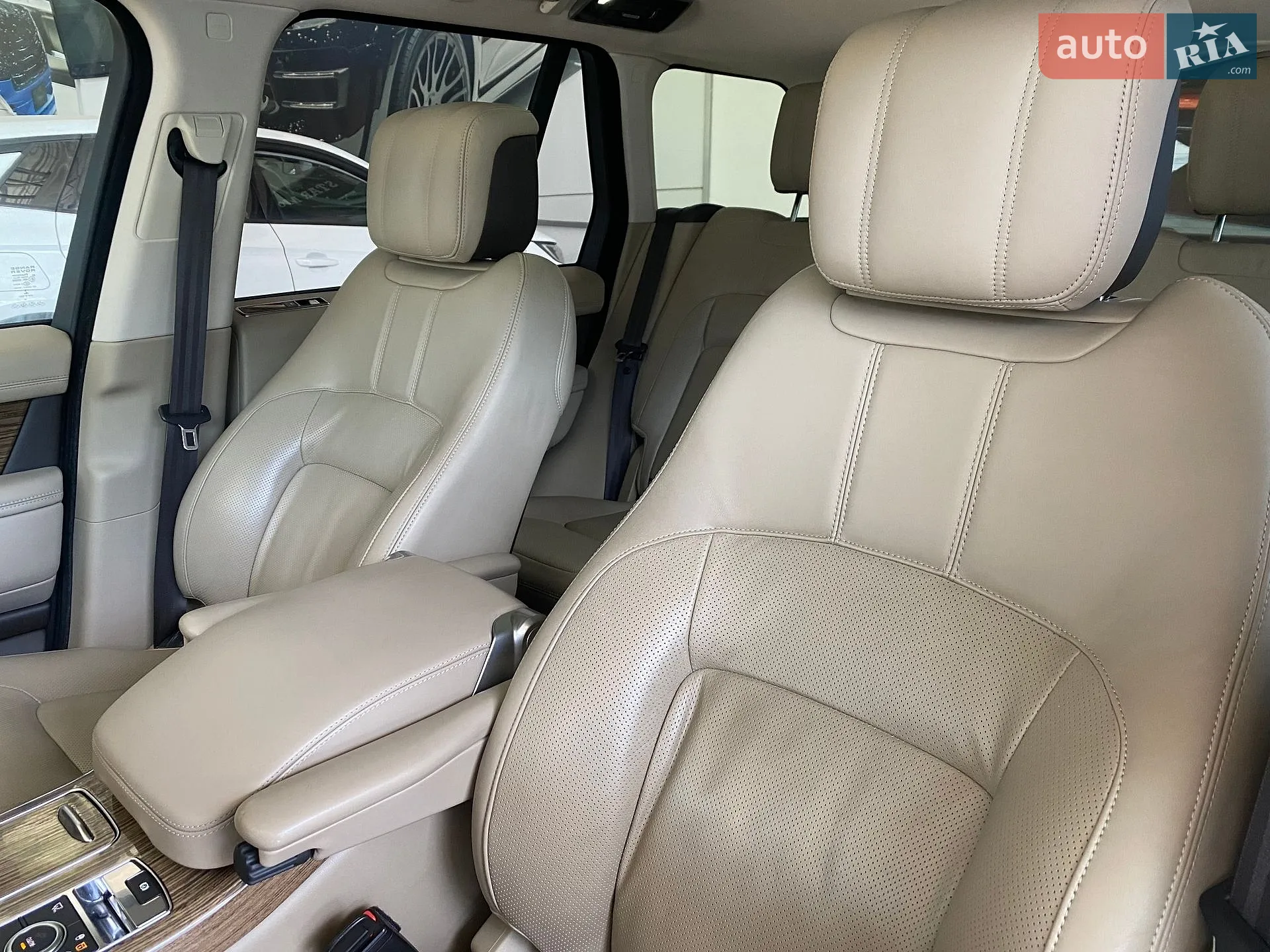 2018 Land Rover Range Rover - мініатюра 26