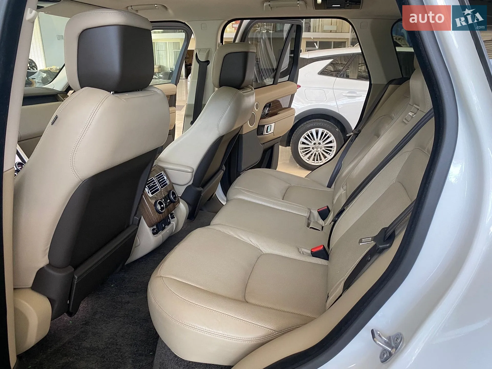 2018 Land Rover Range Rover - мініатюра 41