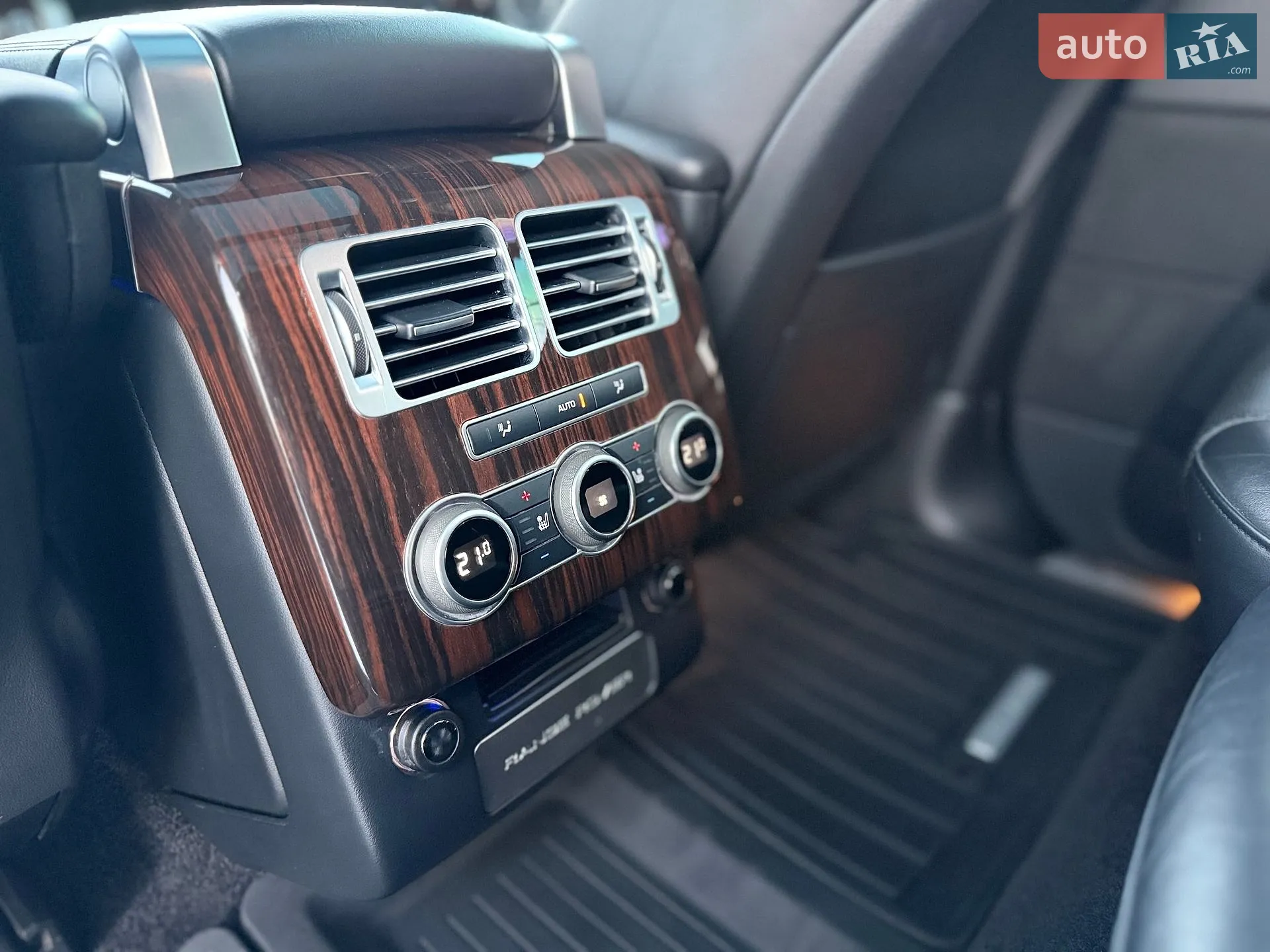 2016 Land Rover Range Rover - мініатюра 25