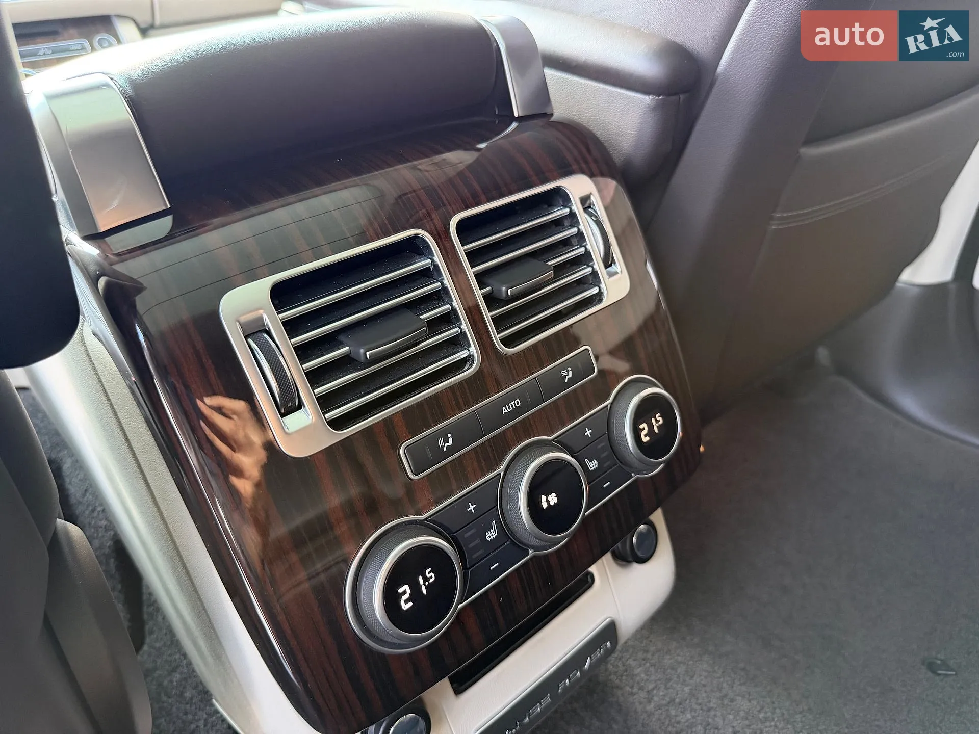 2015 Land Rover Range Rover - мініатюра 22