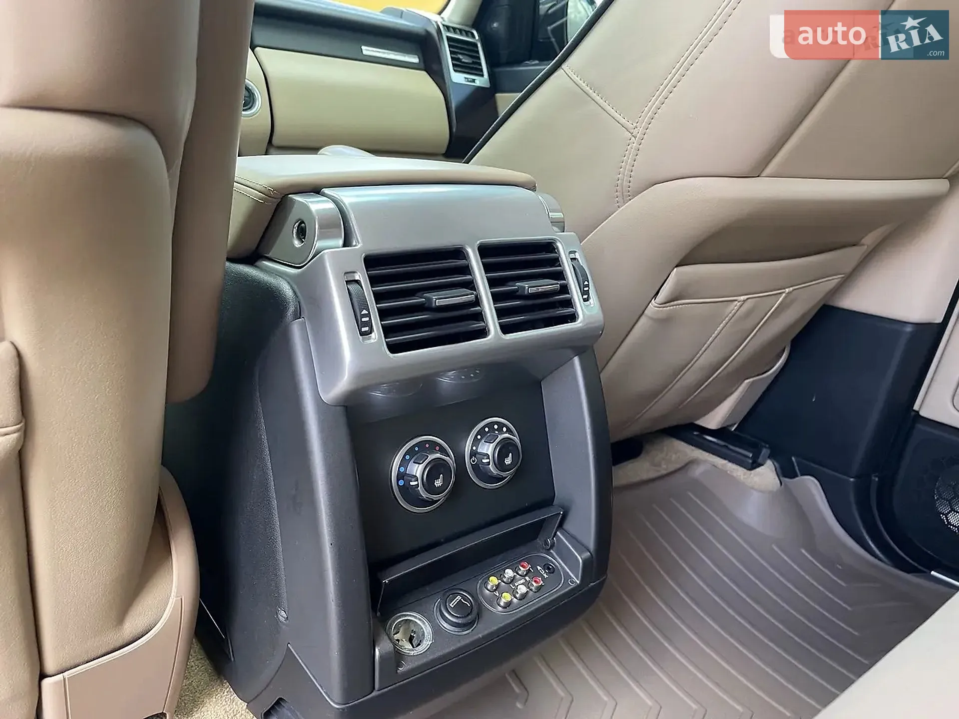 2010 Land Rover Range Rover - мініатюра 28